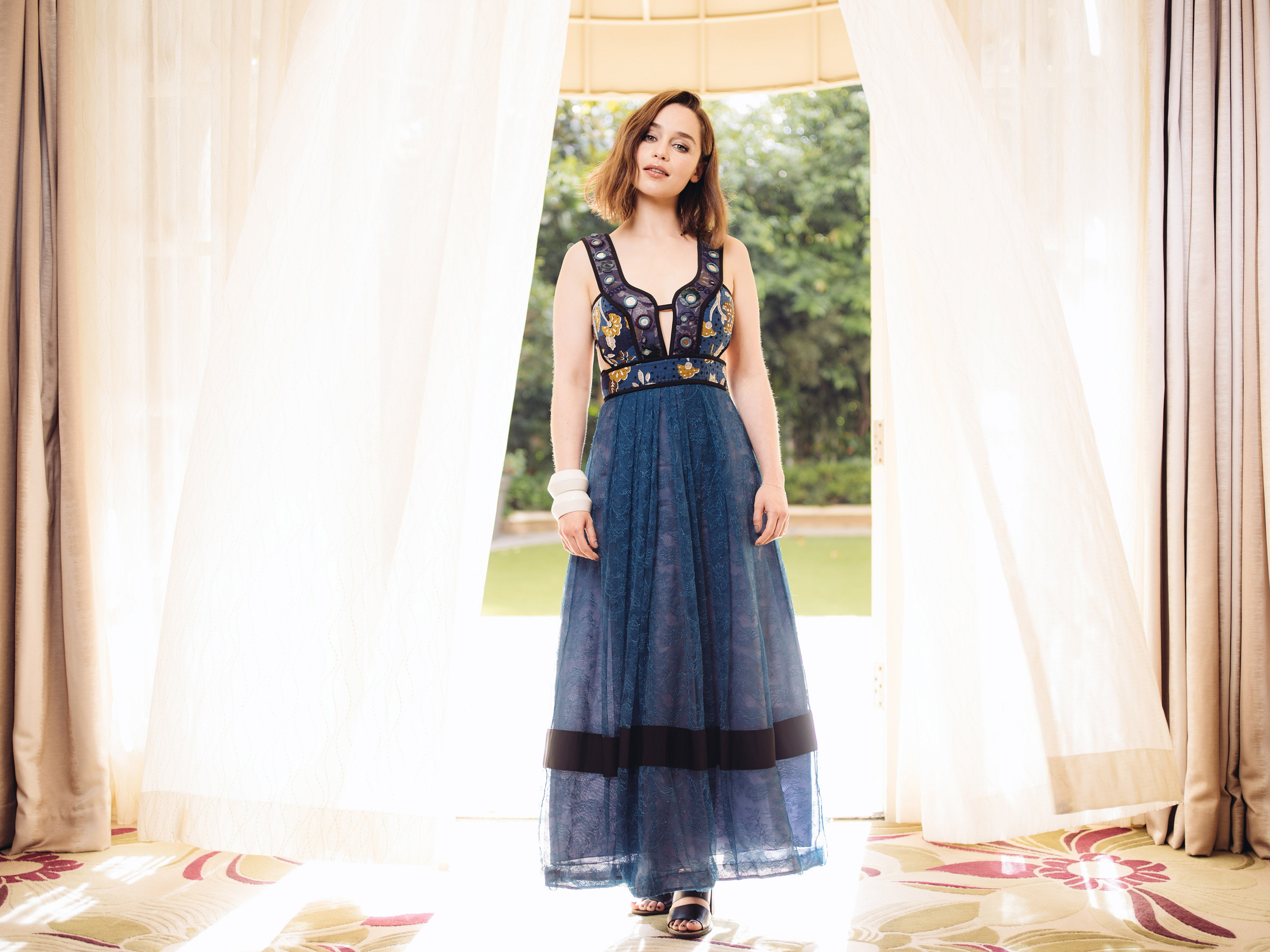 Emilia Clarke blue dress actress women 2k