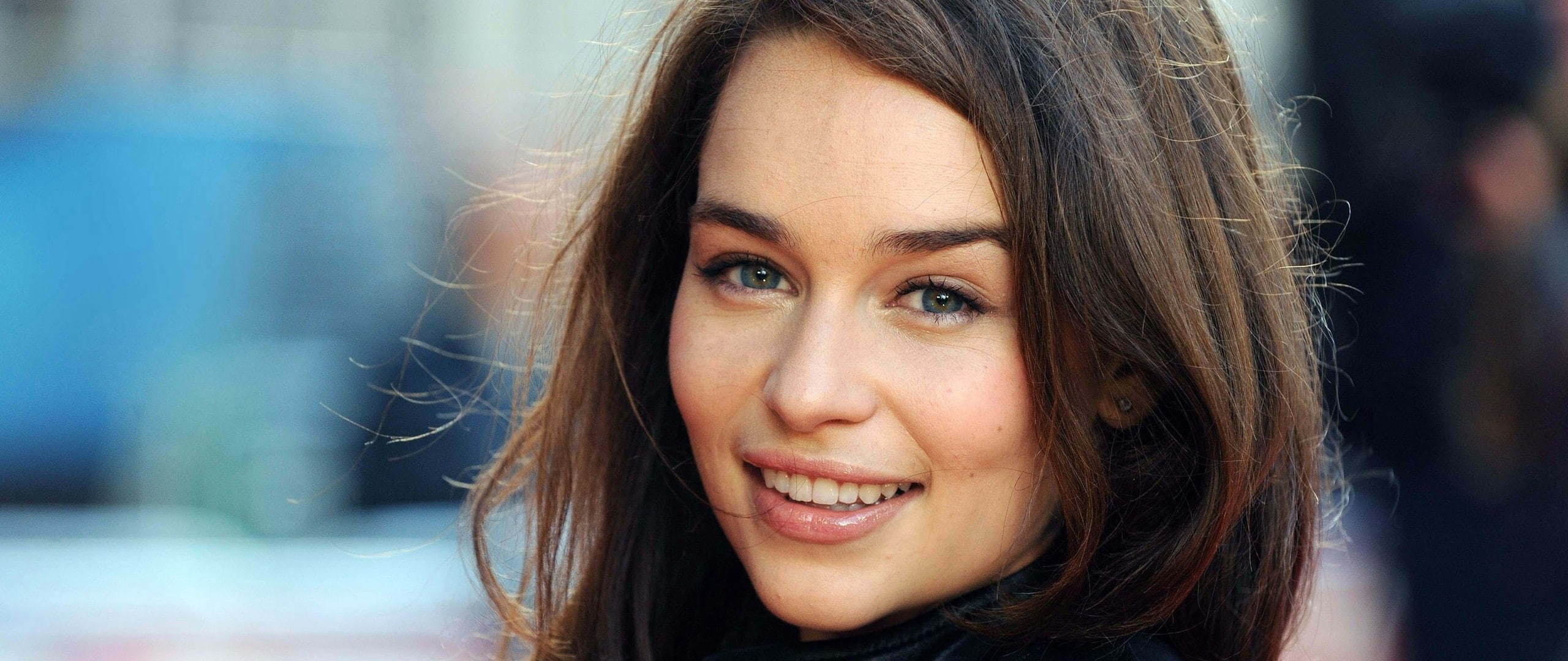 Emilia Clarke brunette actress 2k