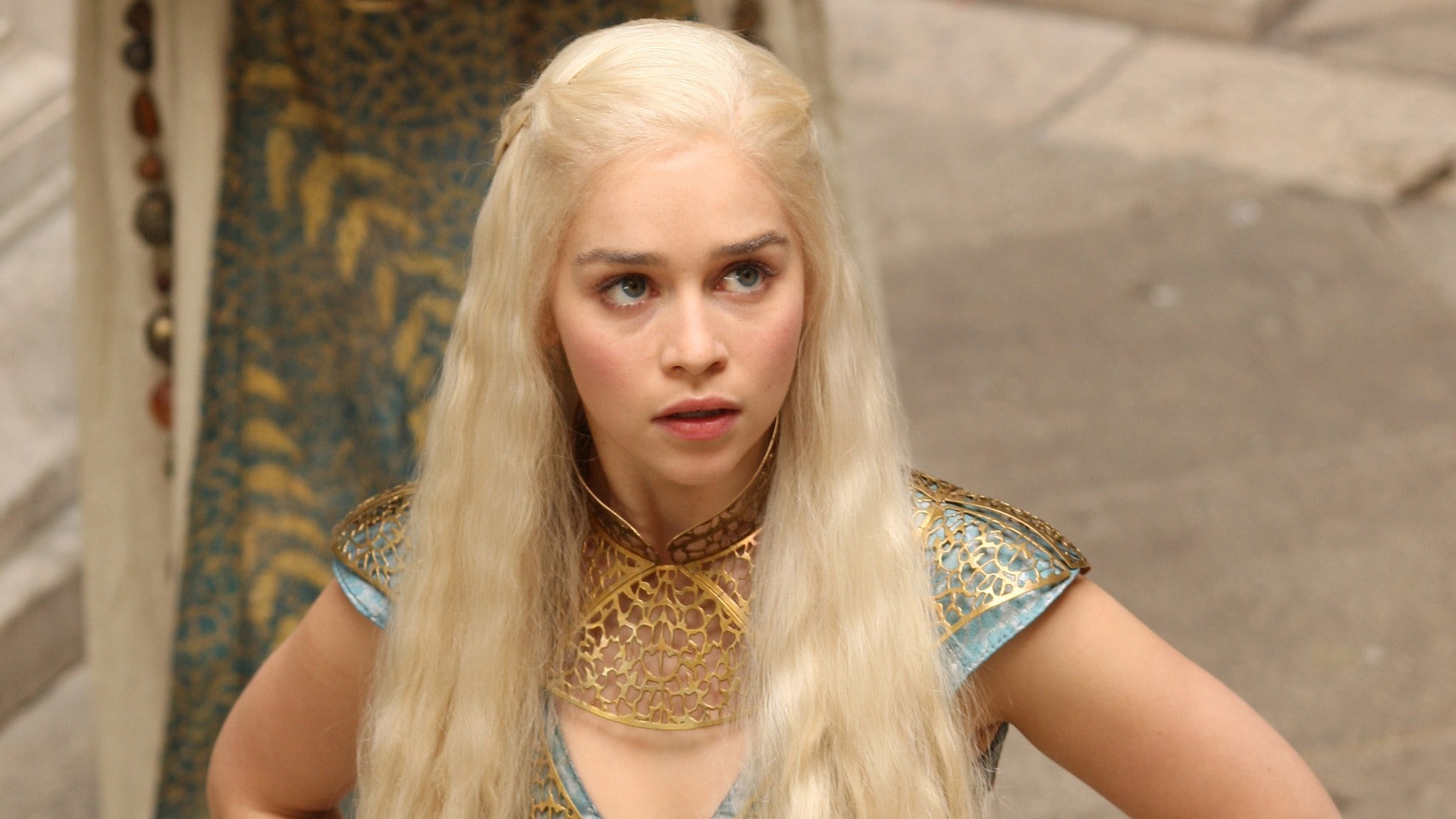 Emilia Clarke Game of Thrones women actress Daenerys Targaryen