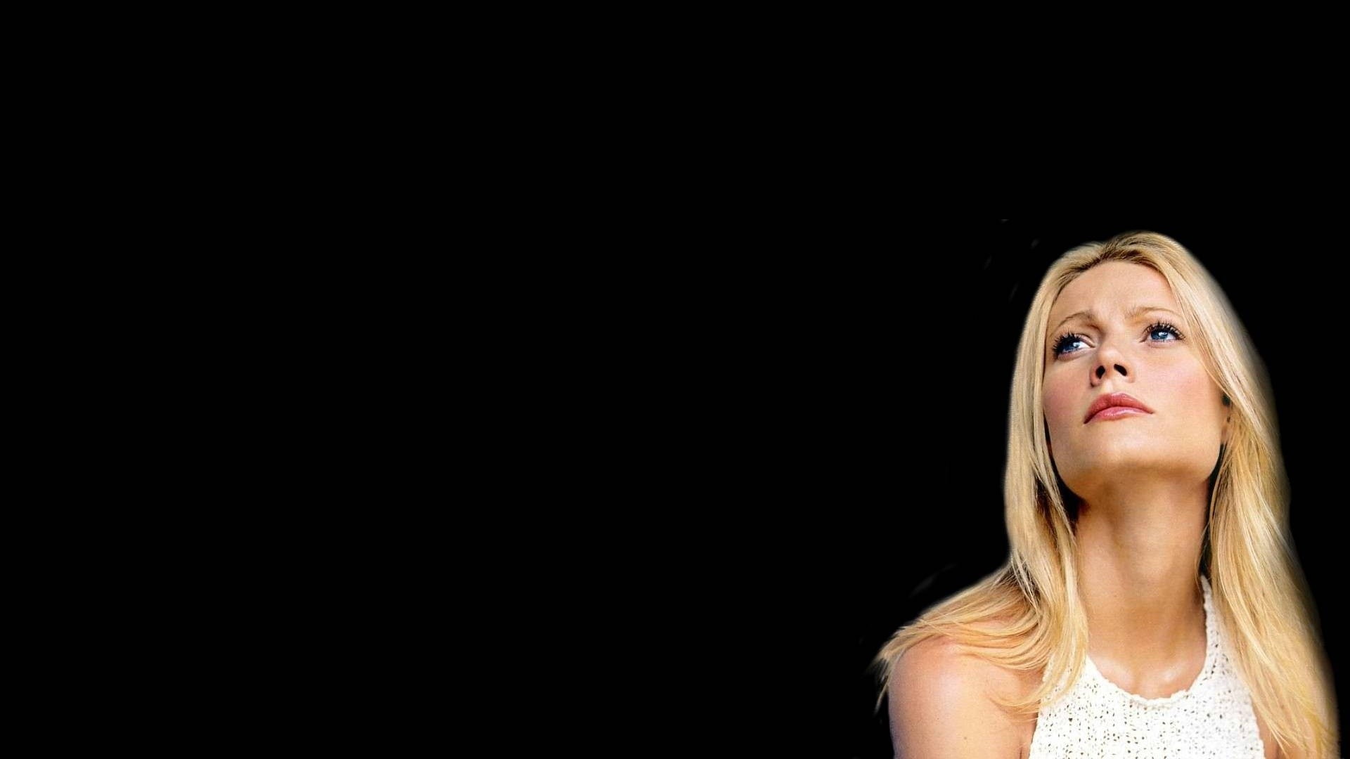Gwyneth Paltrow black background face blonde women actress