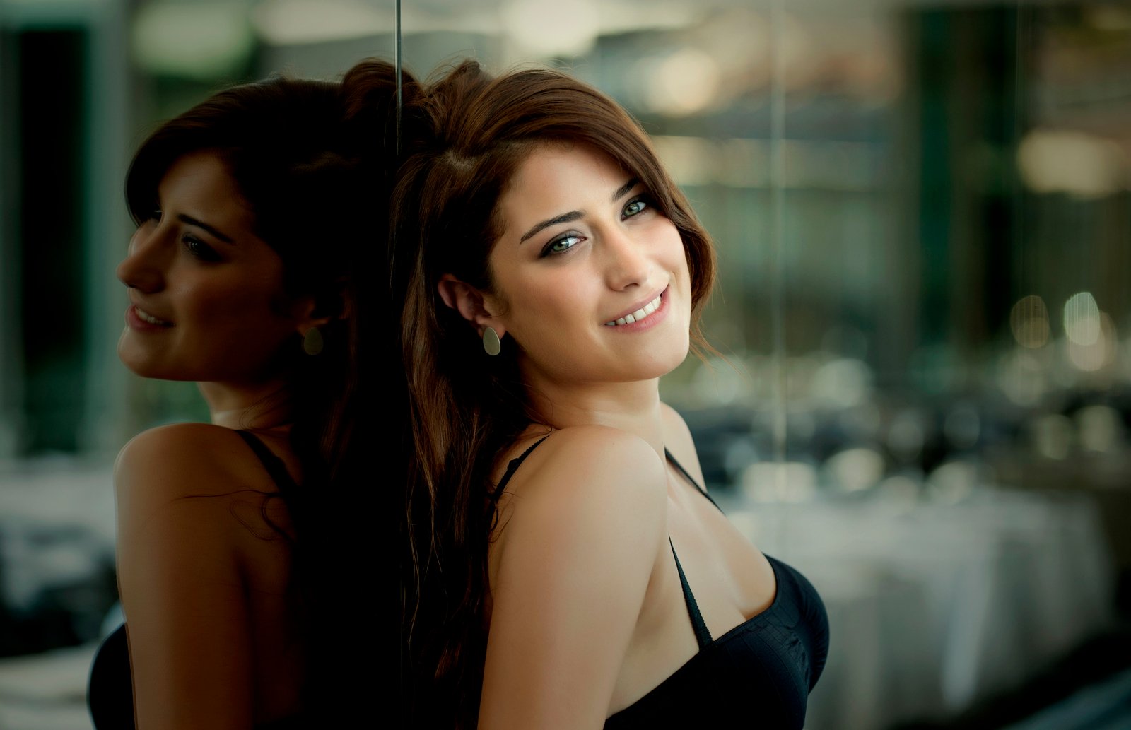 Hazal Kaya brunette women actress turkish smiling 2k 4k 5k