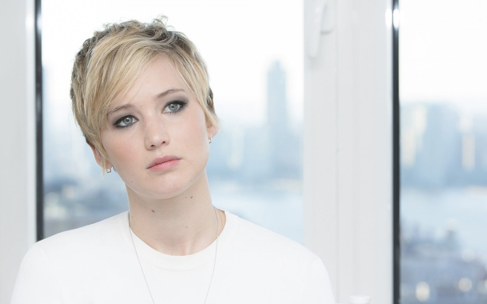 Jennifer Lawrence women actress short hair caucasian Ethnicity