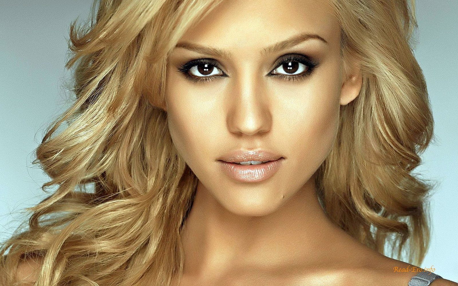 Jessica Alba face actress makeup celebrity blonde women