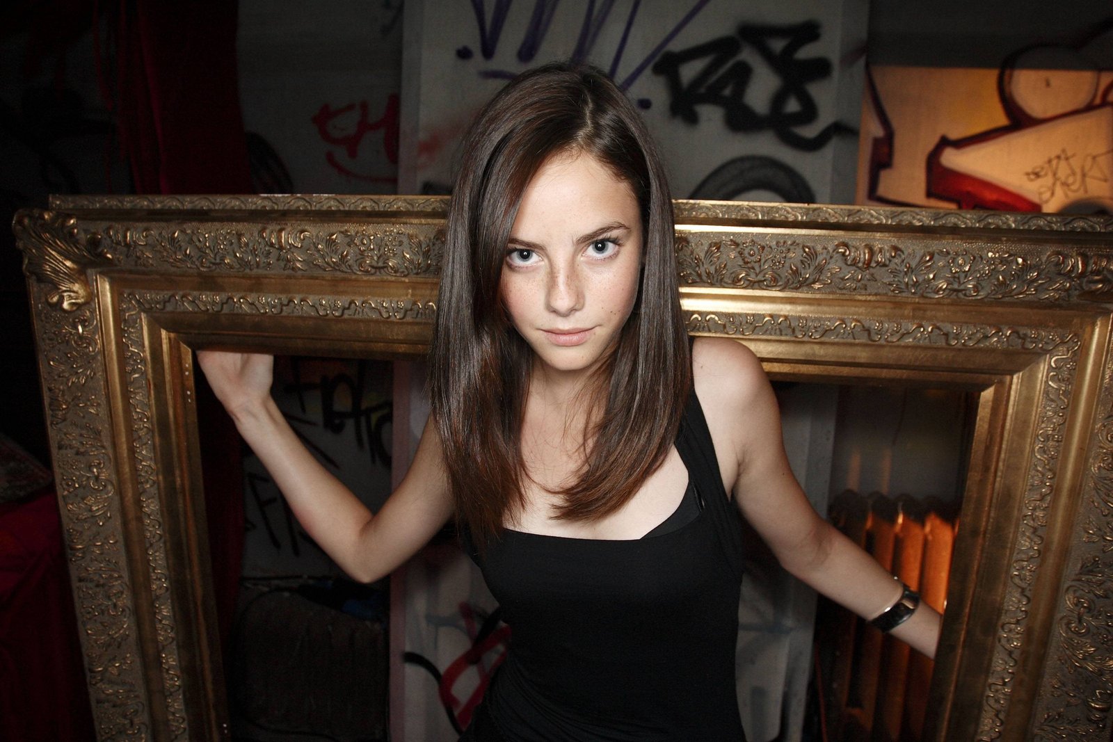 Kaya Scodelario women actress brunette celebrity looking at viewer 2k