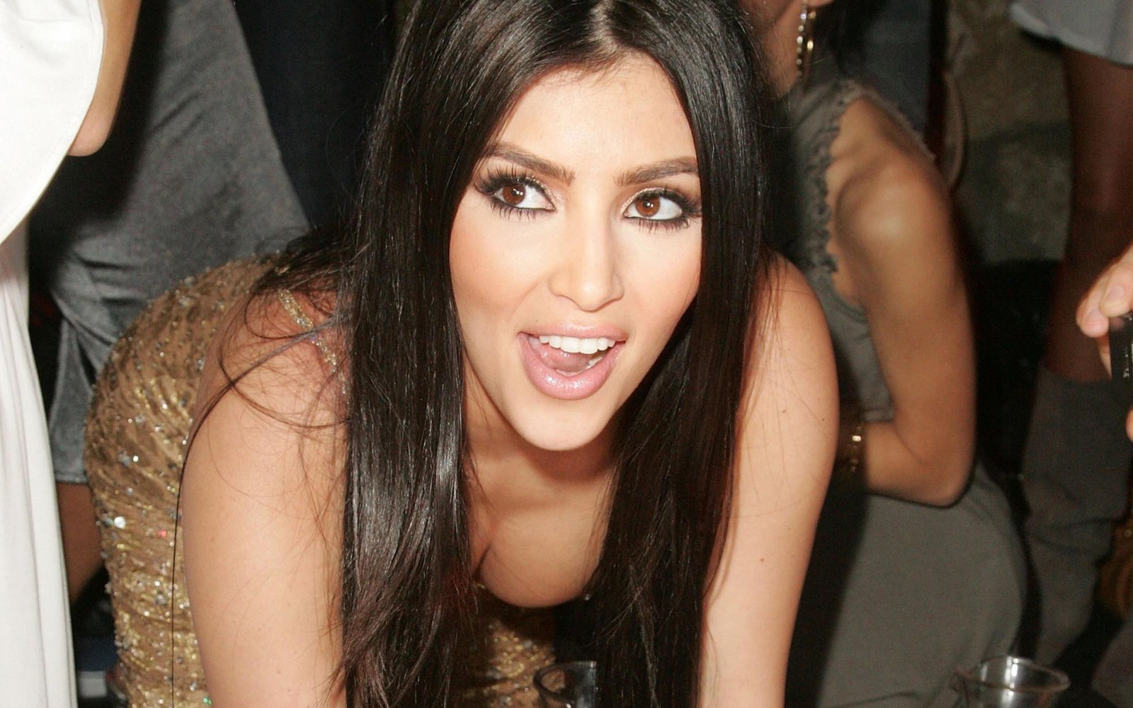 Kim Kardashian is an American famous celebrity kim kardashian 2k