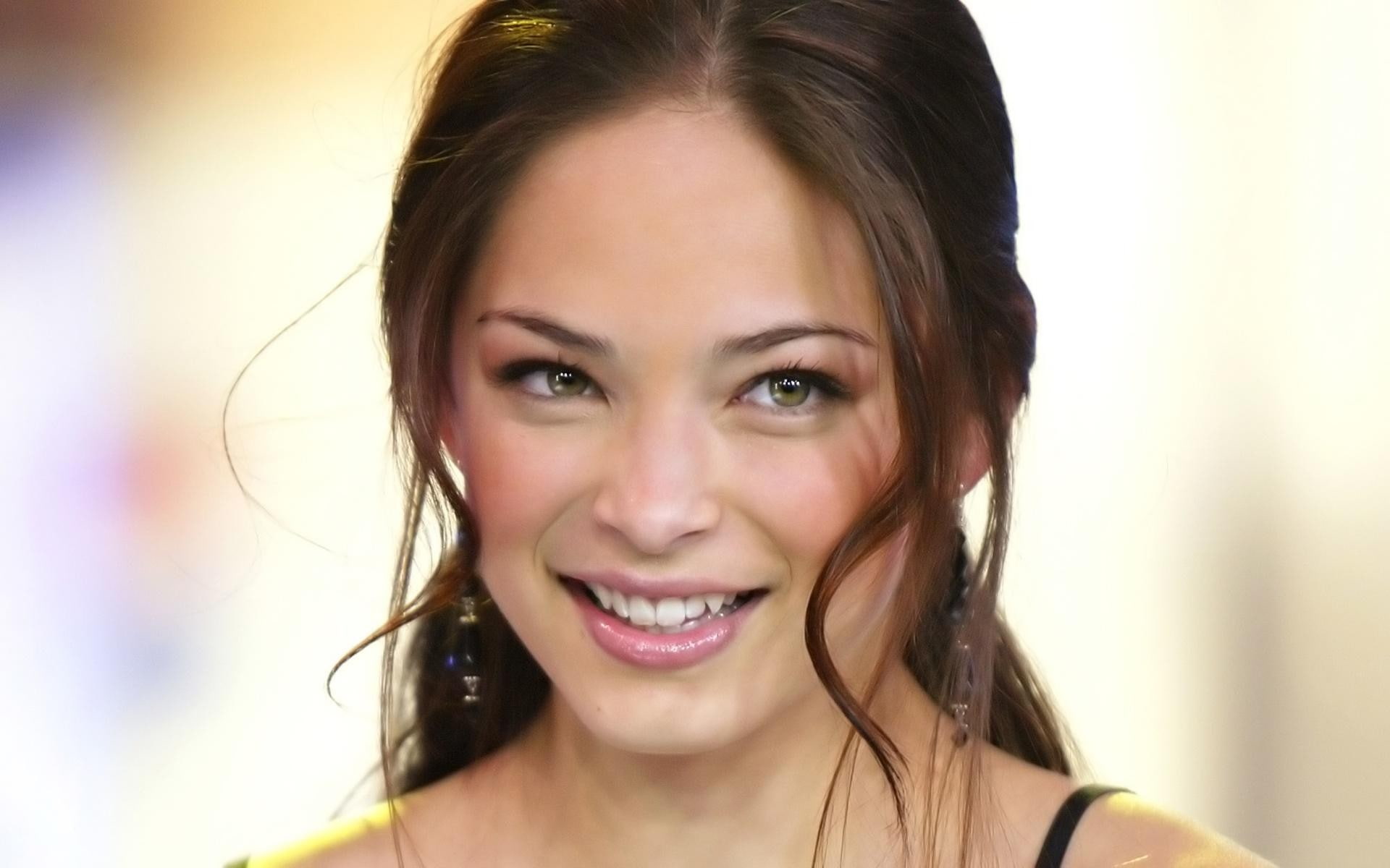 Kristin Kreuk actress women brunette