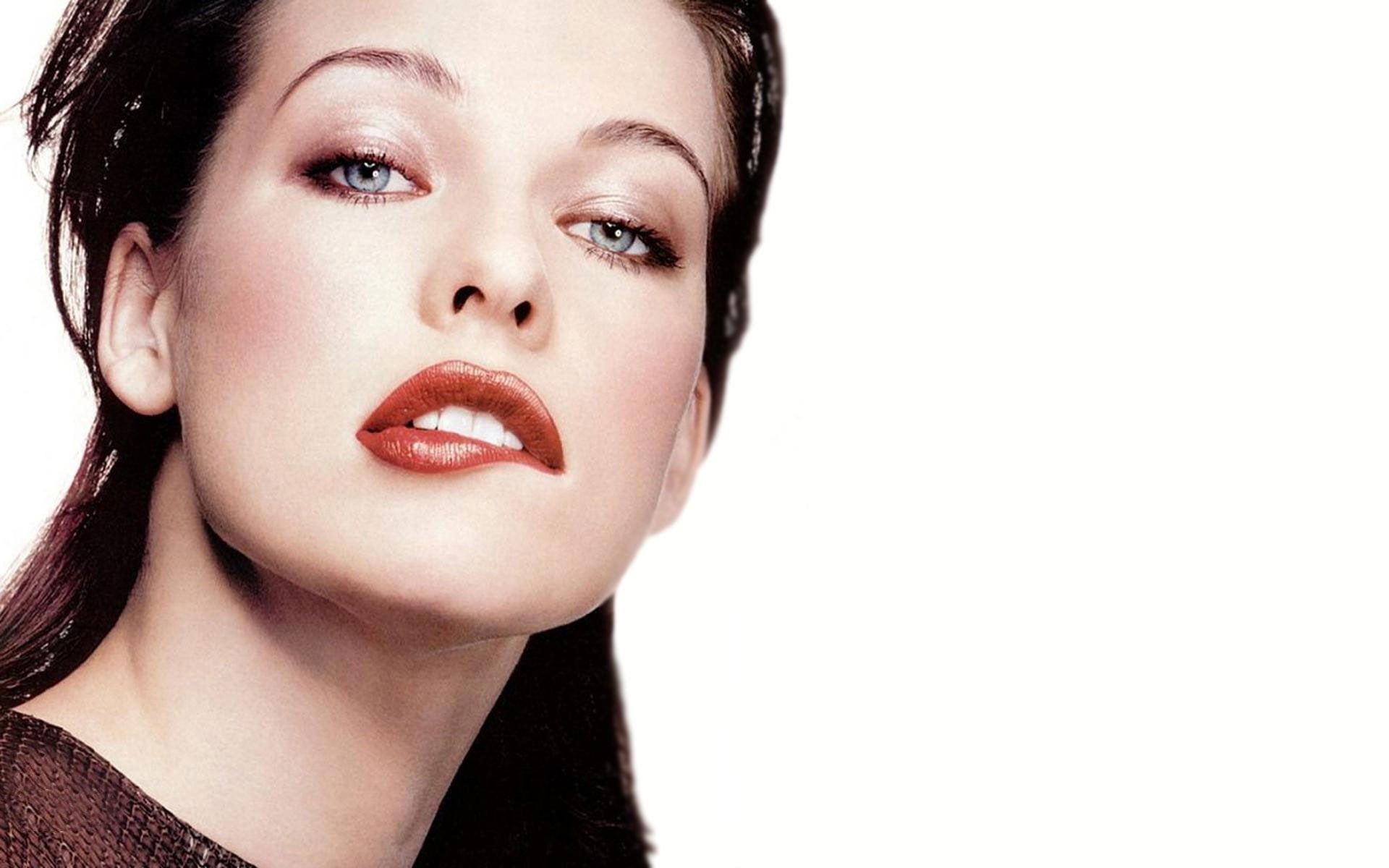 Milla jovovich Actress Celebrity Makeup women beauty beautiful woman
