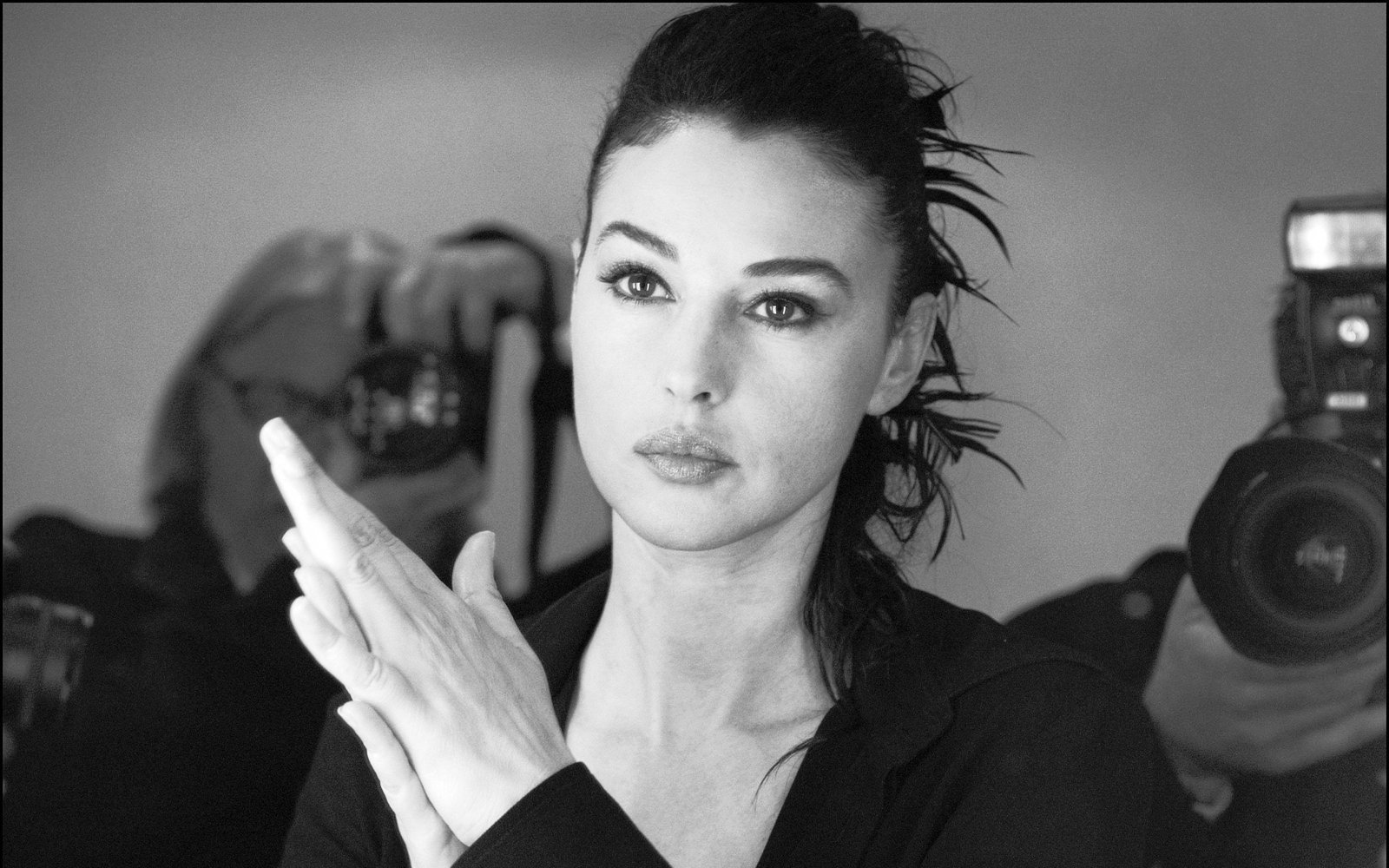 monica bellucci actress backgrounds face brunette Bw download 77 2k