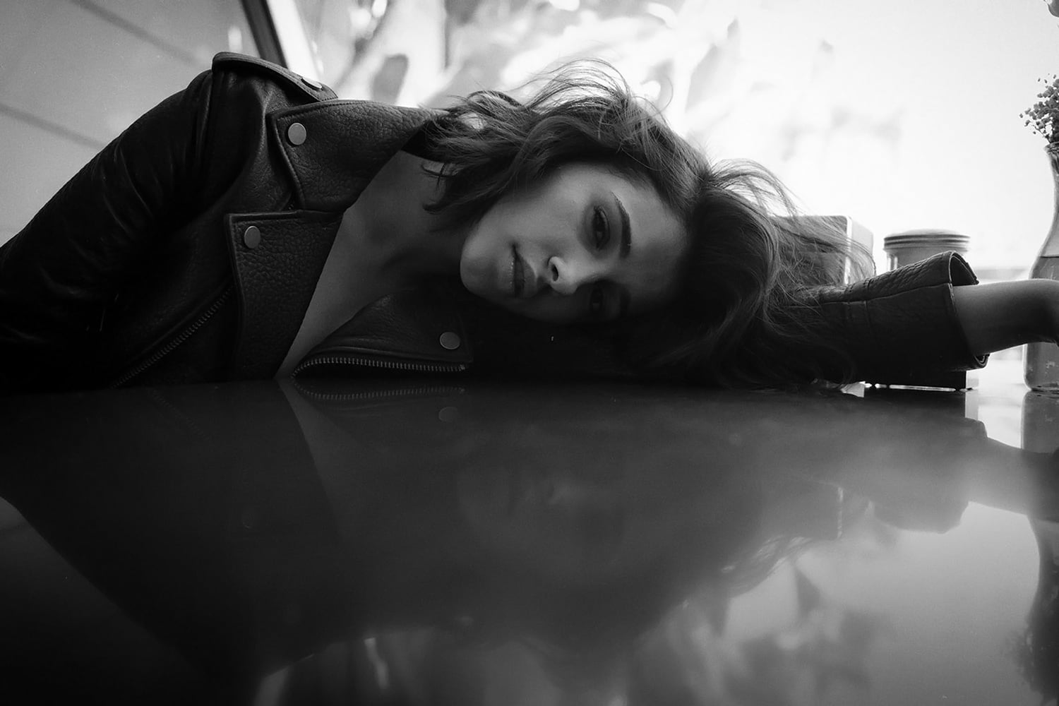 Naomi Scott actress brunette women jacket reflection monochrome