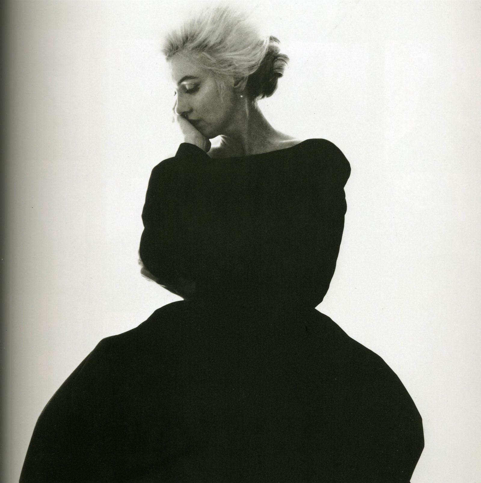 Marilyn Monroe women actress adult one person portrait 2k
