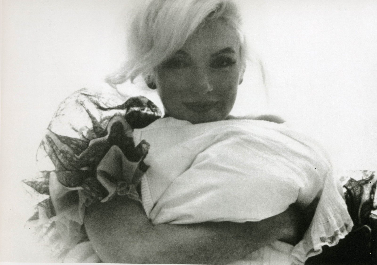 Marilyn Monroe women actress portrait one person looking at camera 2k