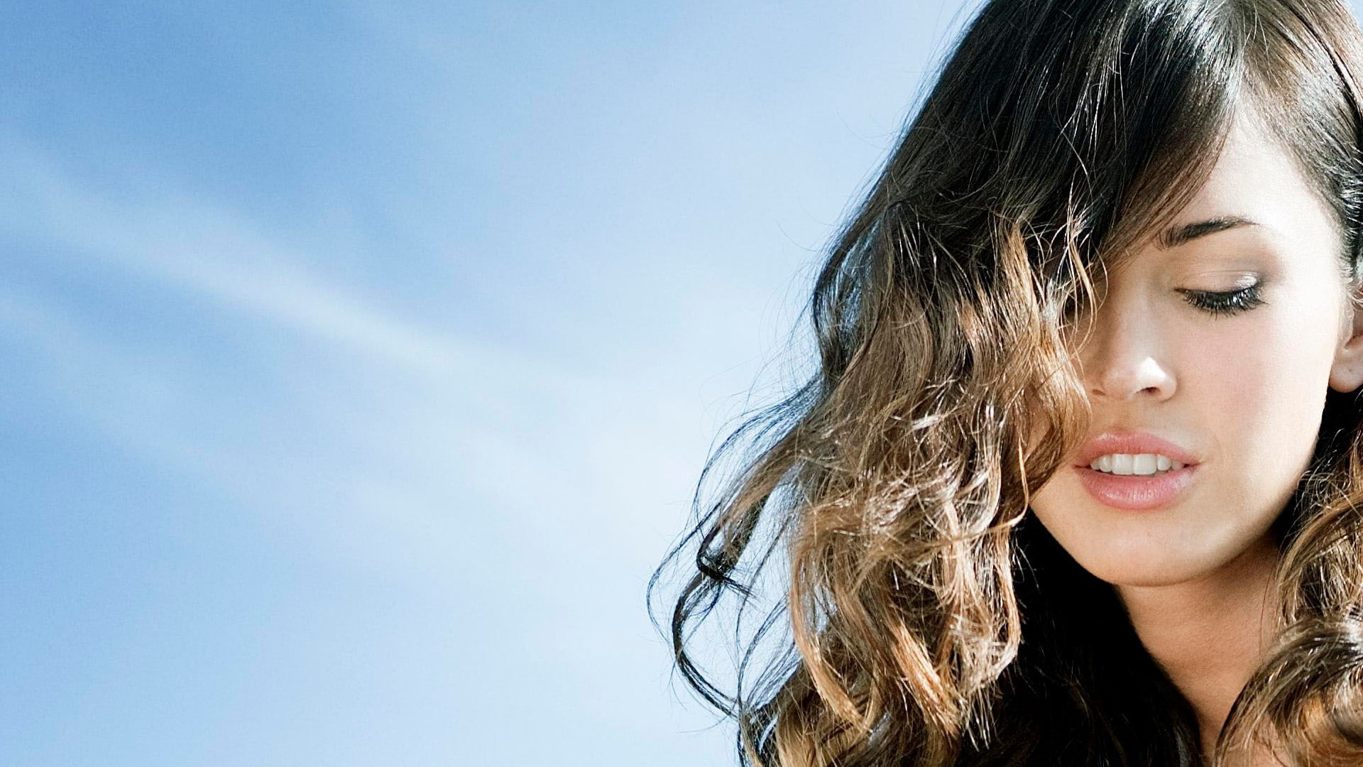 Megan Fox women celebrity actress face portrait simple background