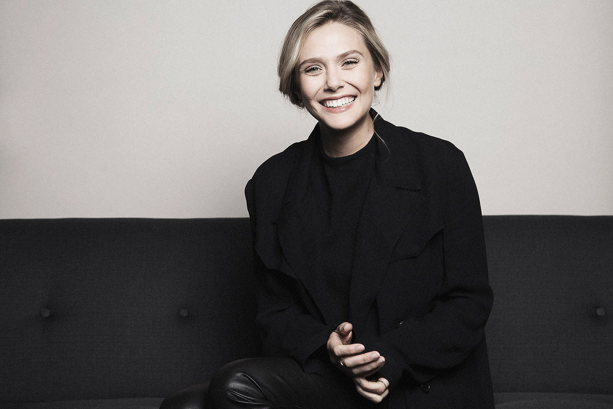 smile mood model actress photographer Elizabeth Olsen 2k