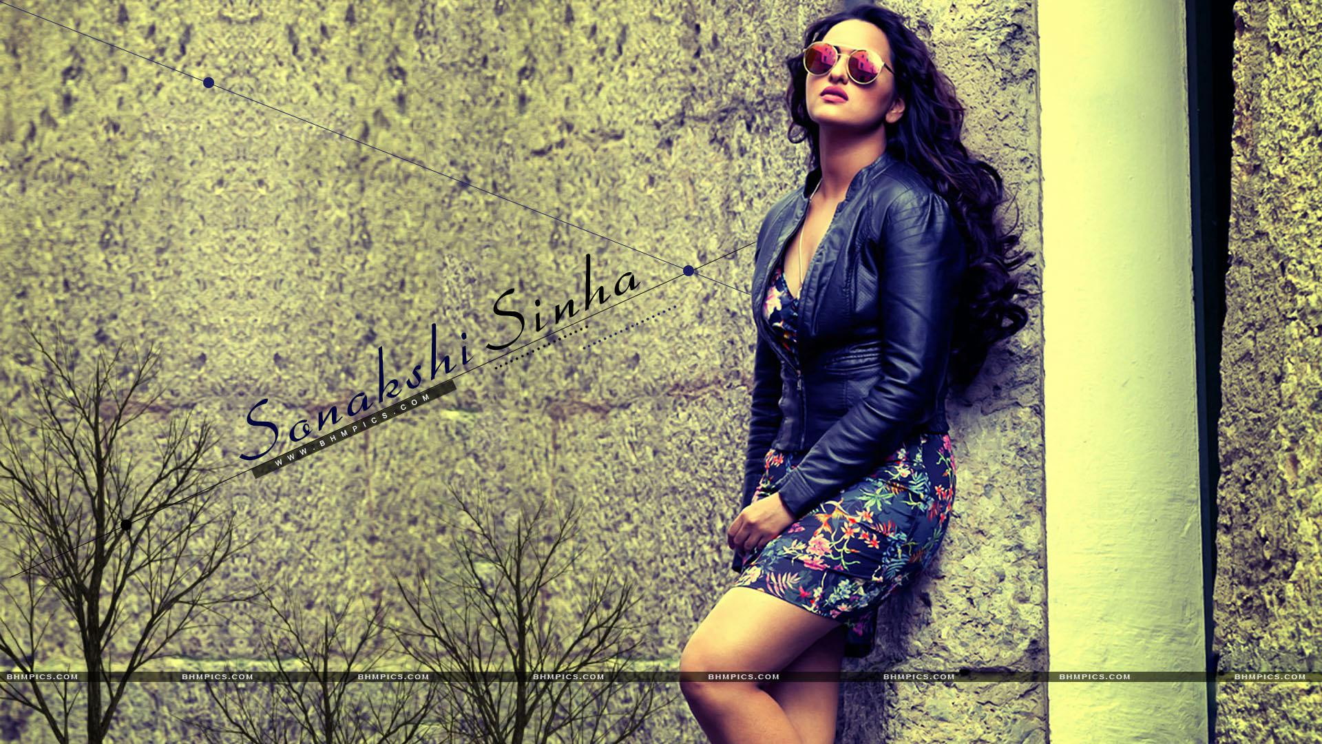 Sonakshi Sinha Stylish Look female celebrities bollywood actress