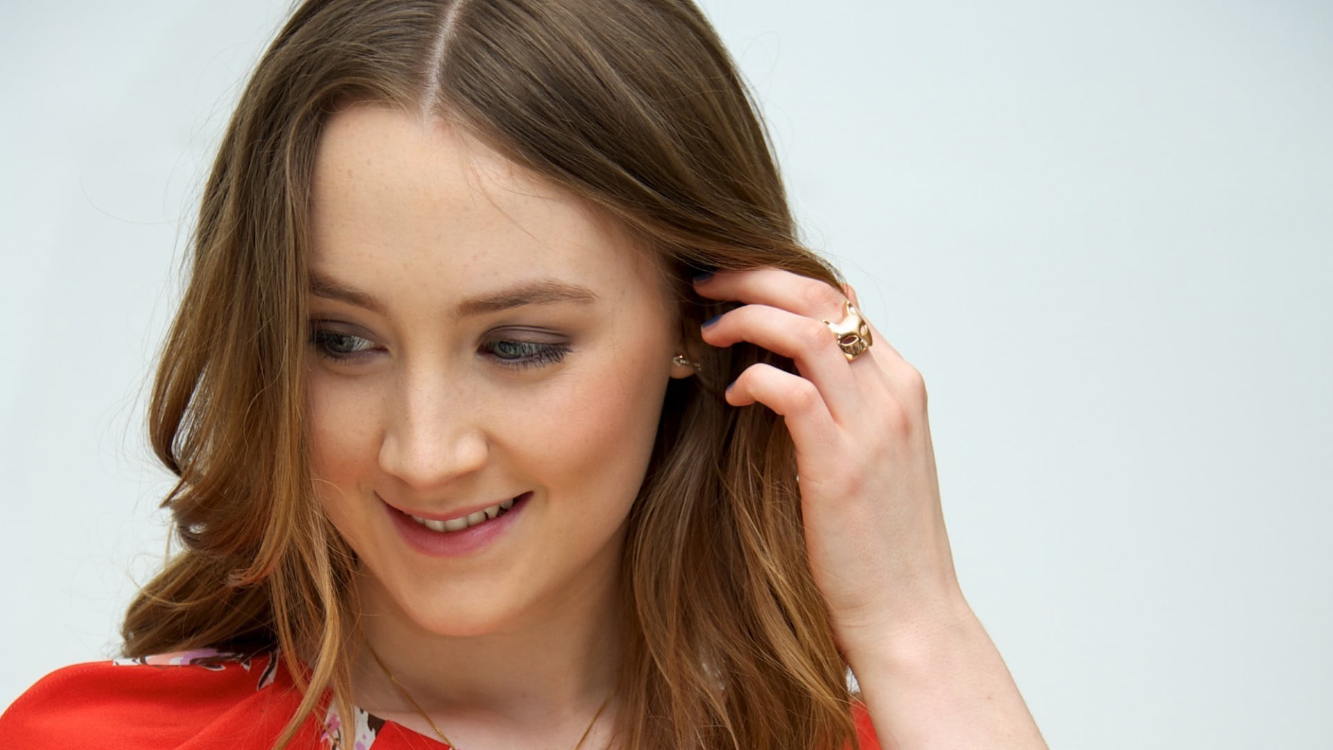 Saoirse Ronan actress blue eyes brunette women smiling