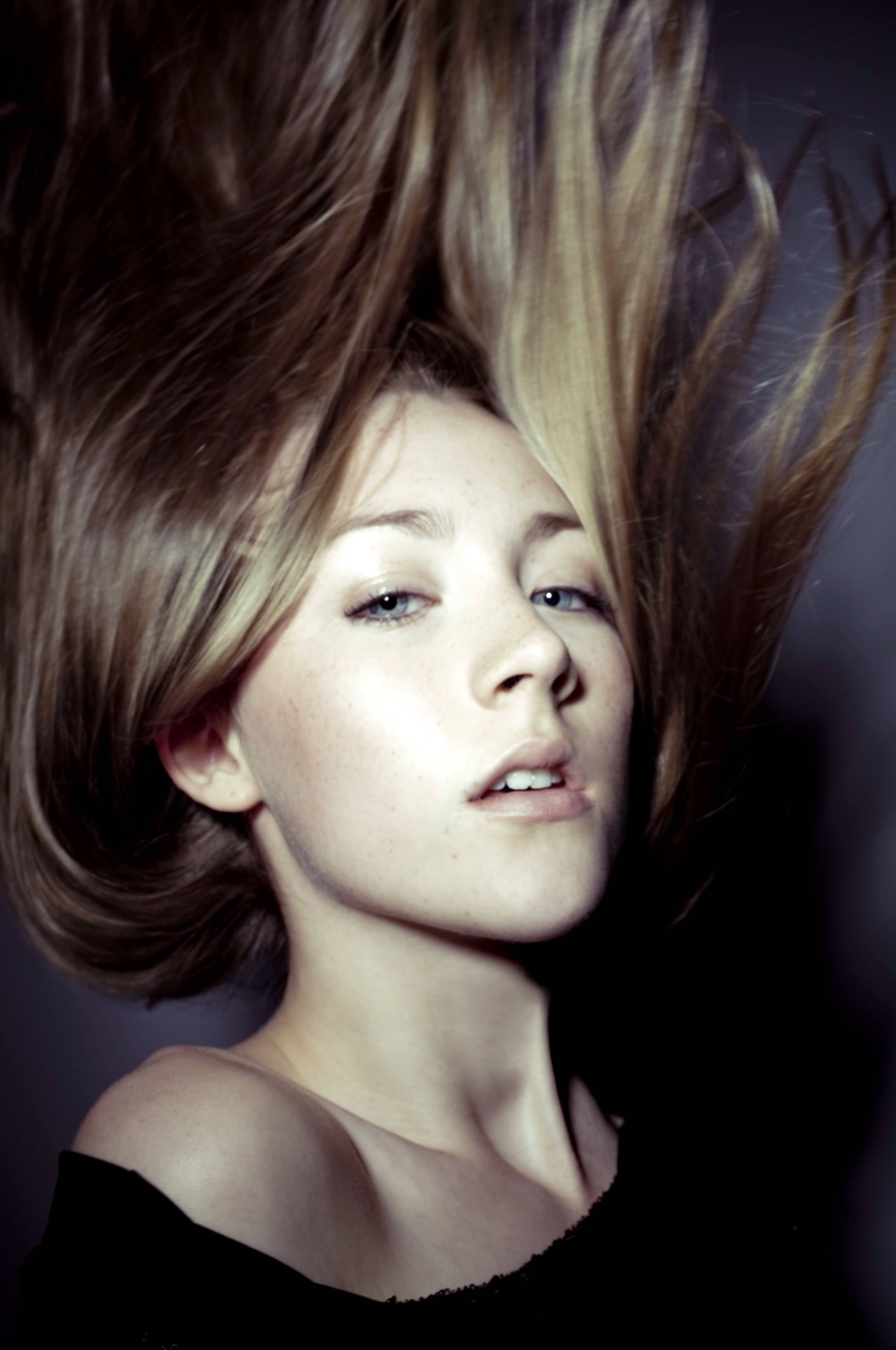 Saoirse Ronan actress women blue eyes 2k 4k