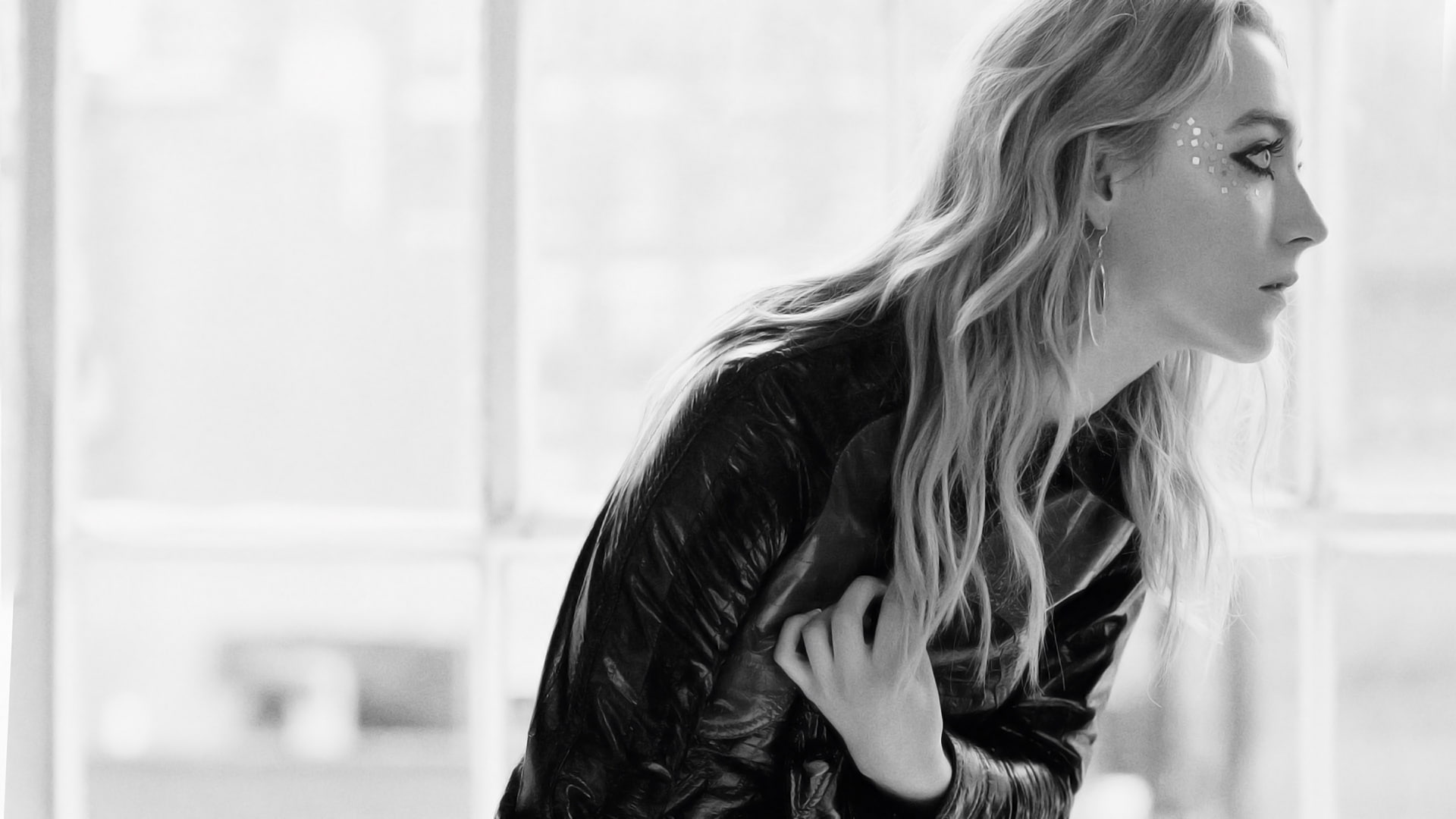 Saoirse Ronan blonde actress hair one person young adult