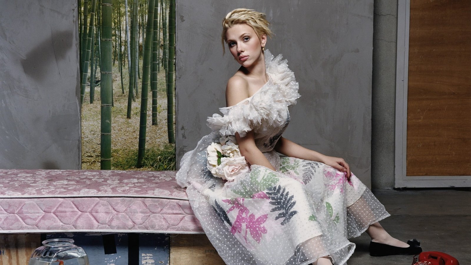 Scarlett Johansson women actress celebrity dress young adult