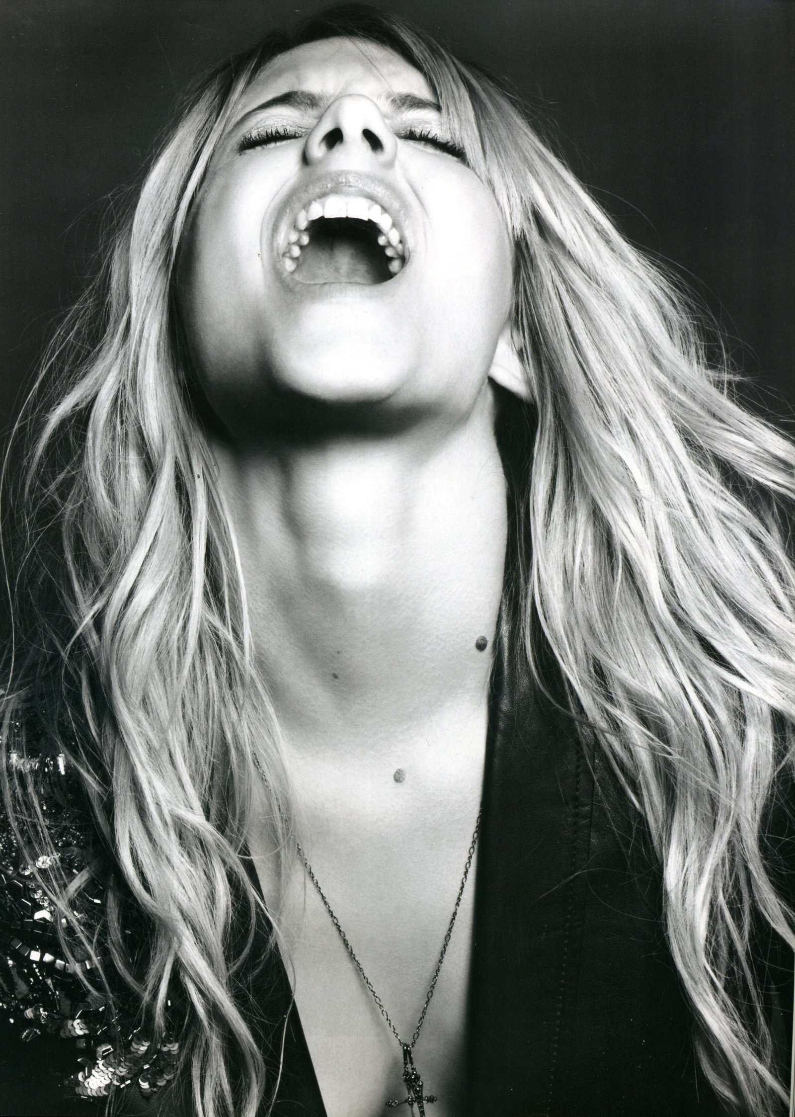 women actress monochrome M lanie Laurent French 2k