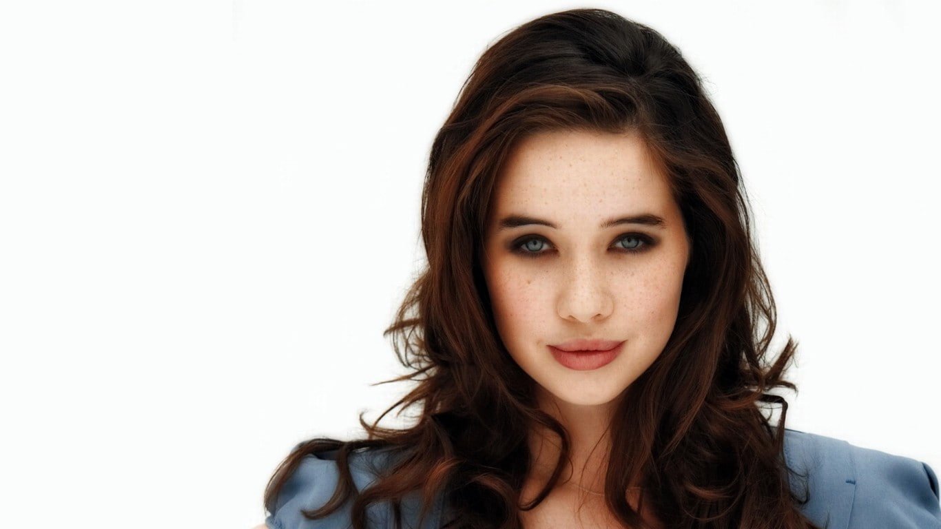 women Anna Popplewell actress retouching blurred brunette