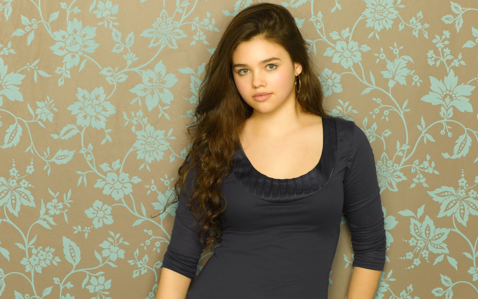 women model brunette long hair face India Eisley actress 2k