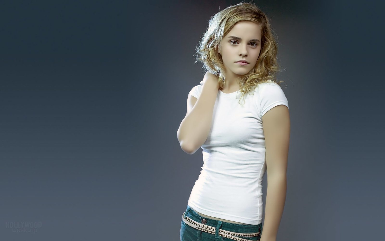 women's white t shirt Actresses Emma Watson Woman studio shot