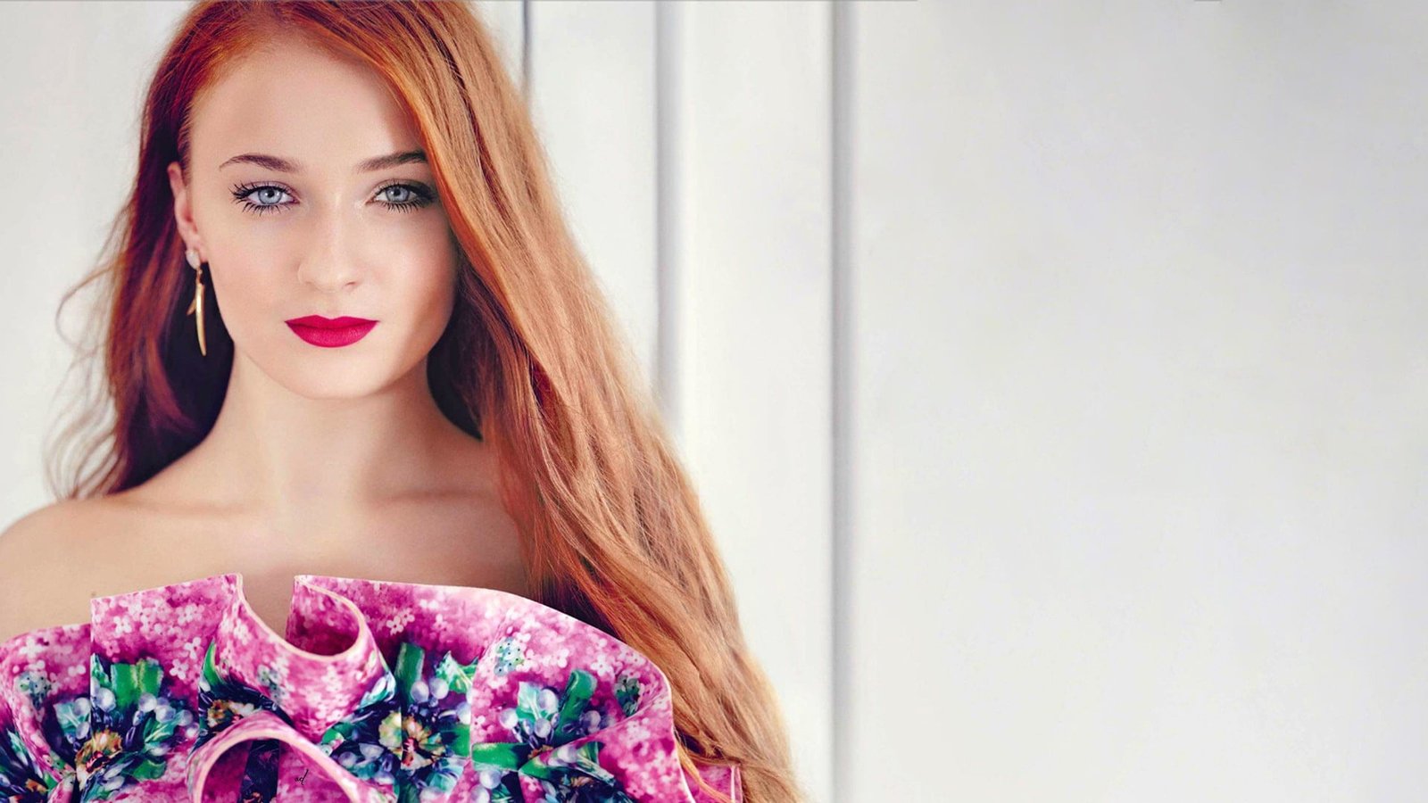 women's pink and green floral top Sophie Turner actress redhead
