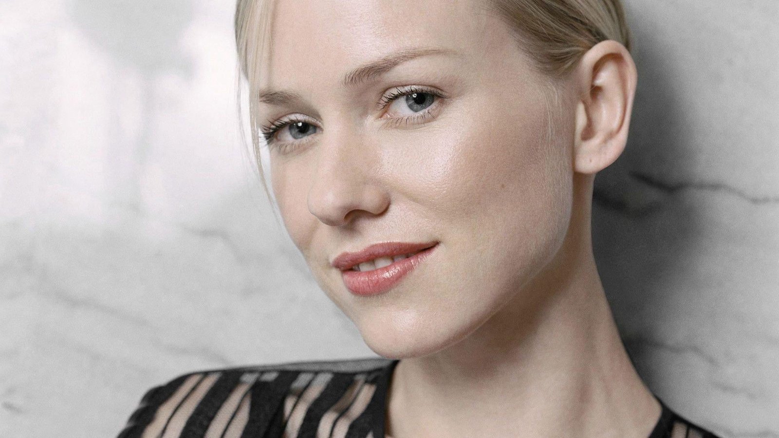 women's pink lips naomi watts actress blonde portrait headshot