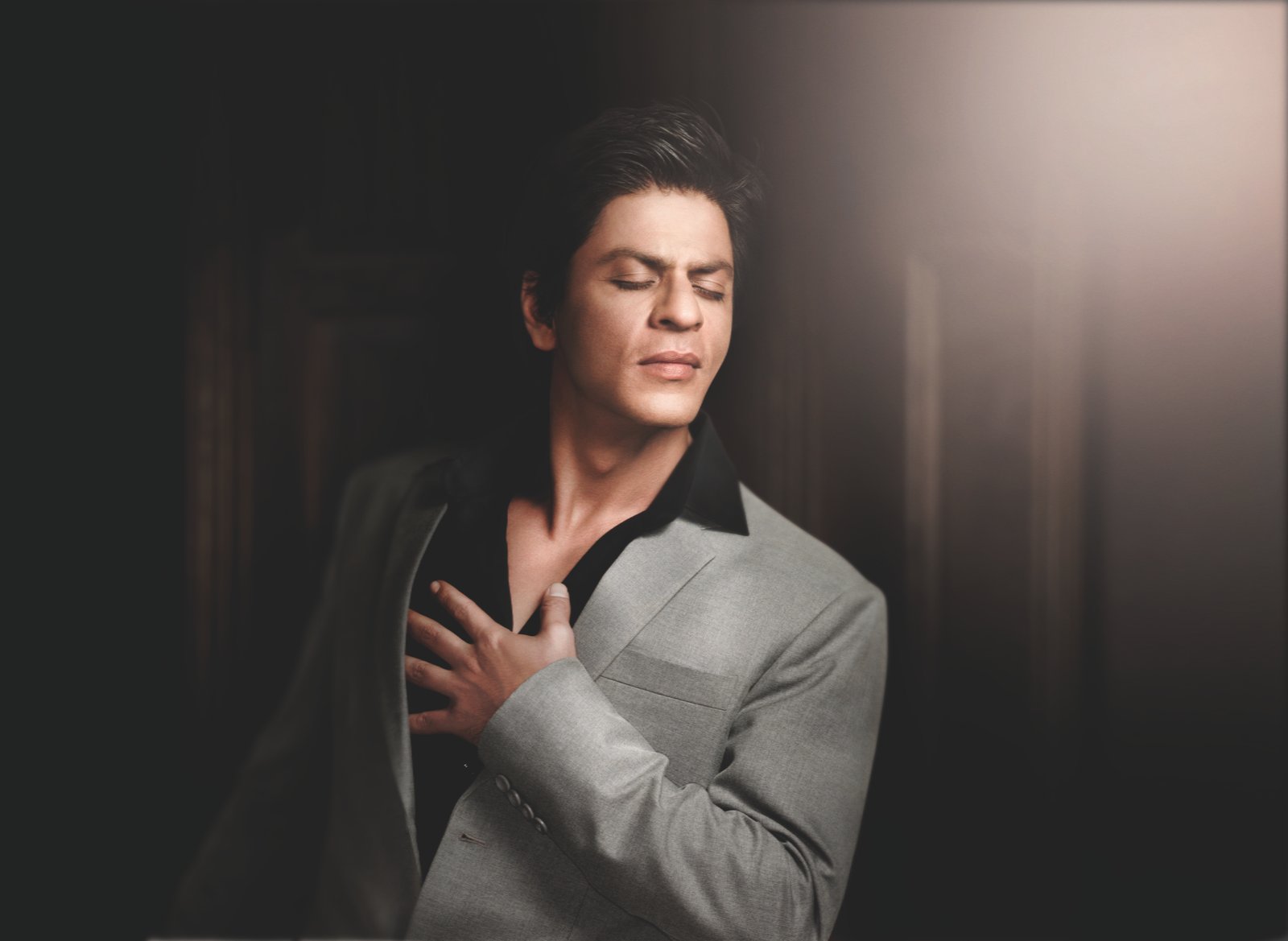Actor Bollywood Shah Rukh Khan one person adult 2k 4k 5k 8k
