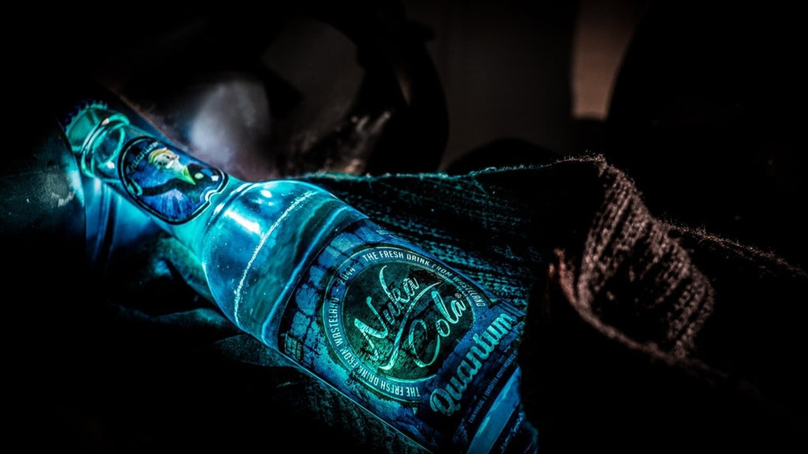blue labeled glass bottle Fallout 3 Nuka Cola glowing 2k