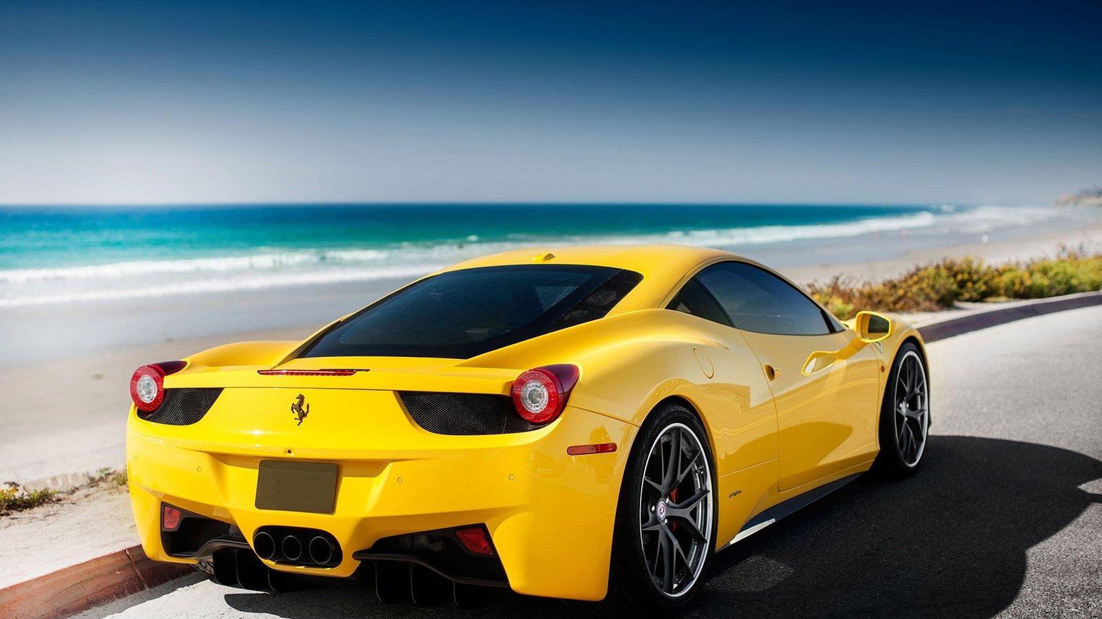 car Ferrari beach 2k