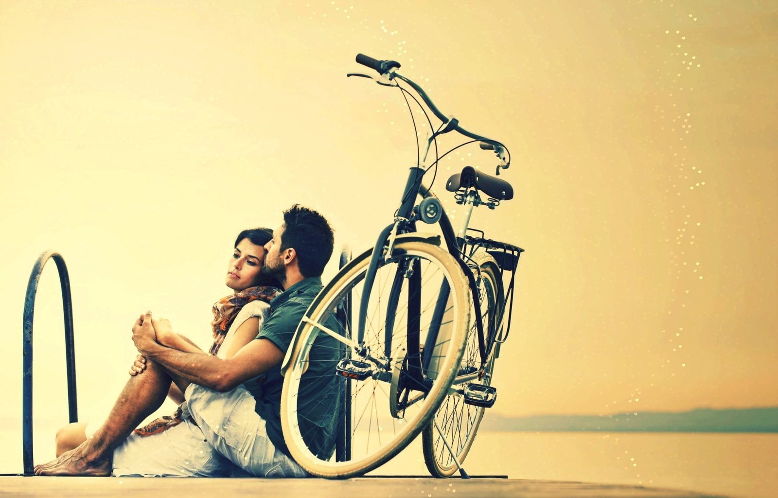 couple women hugging love emotion bicycle two people 2k