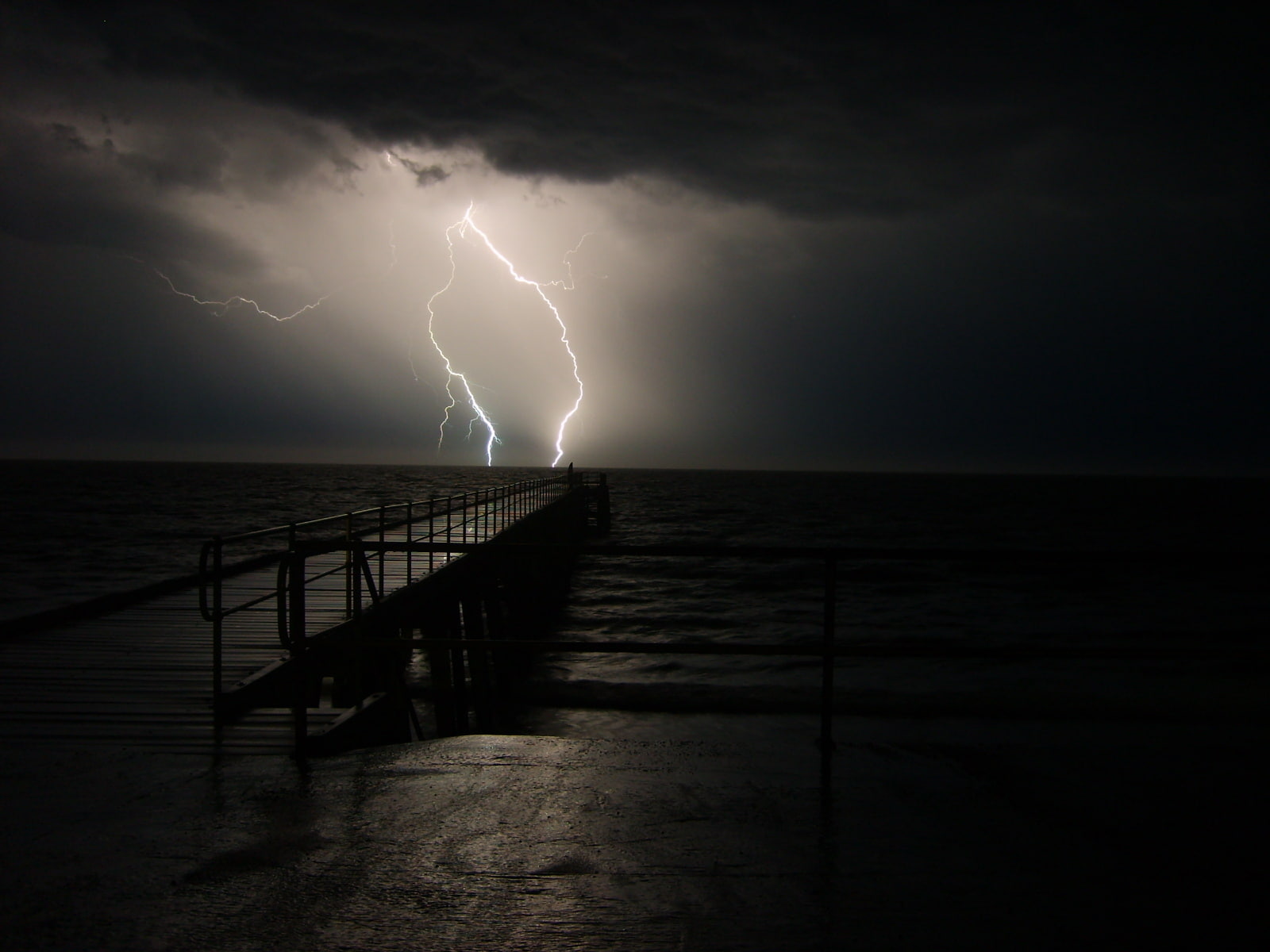 Storm Lightning Dark Clouds Water Ocean Pier Dock Black HD nature 2k