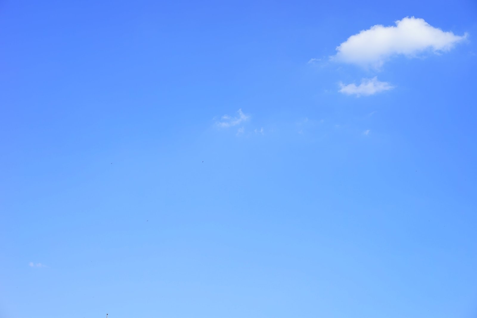 clear blue sky clouds cumulus summer day sunny 2k 4k 5k