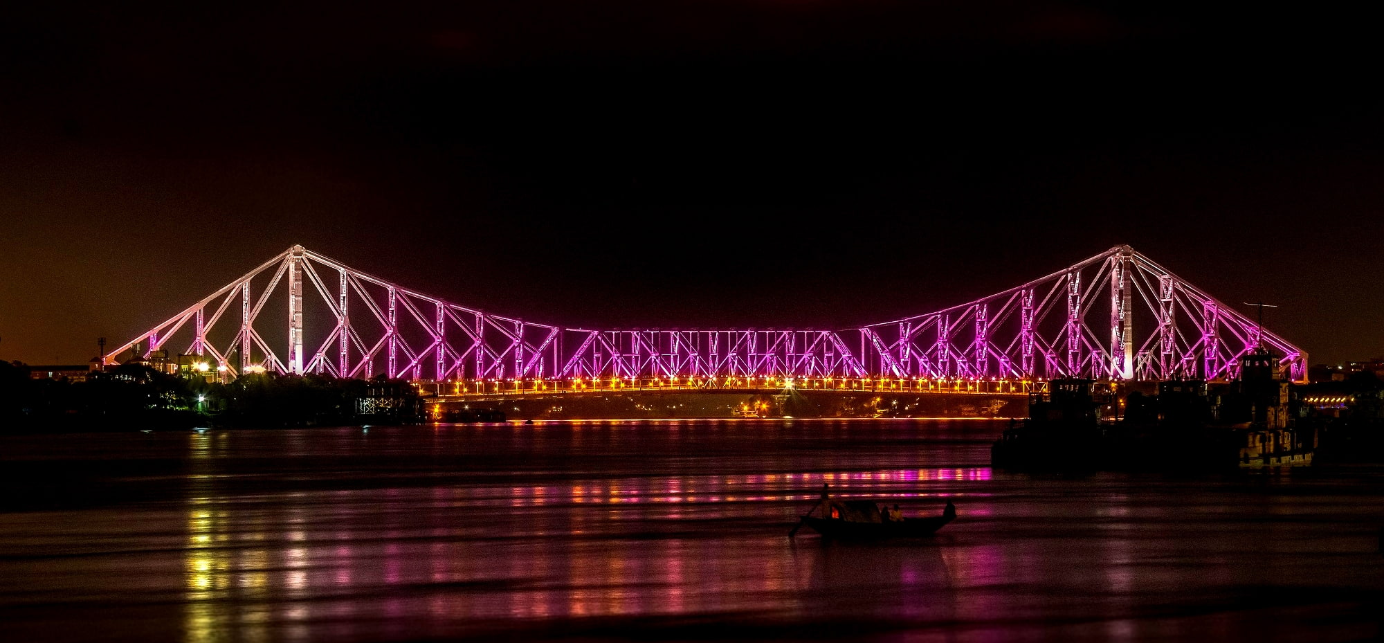 Kolkata Howrah Bridge night illuminated reflection architecture 2k