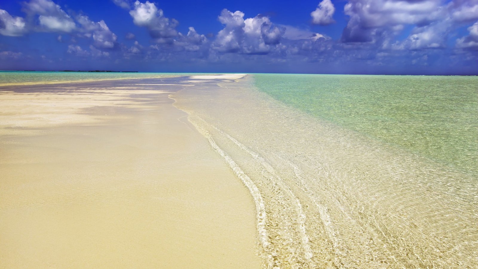 ocean wave sky clouds beach horizon water sea land scenics nature 2k