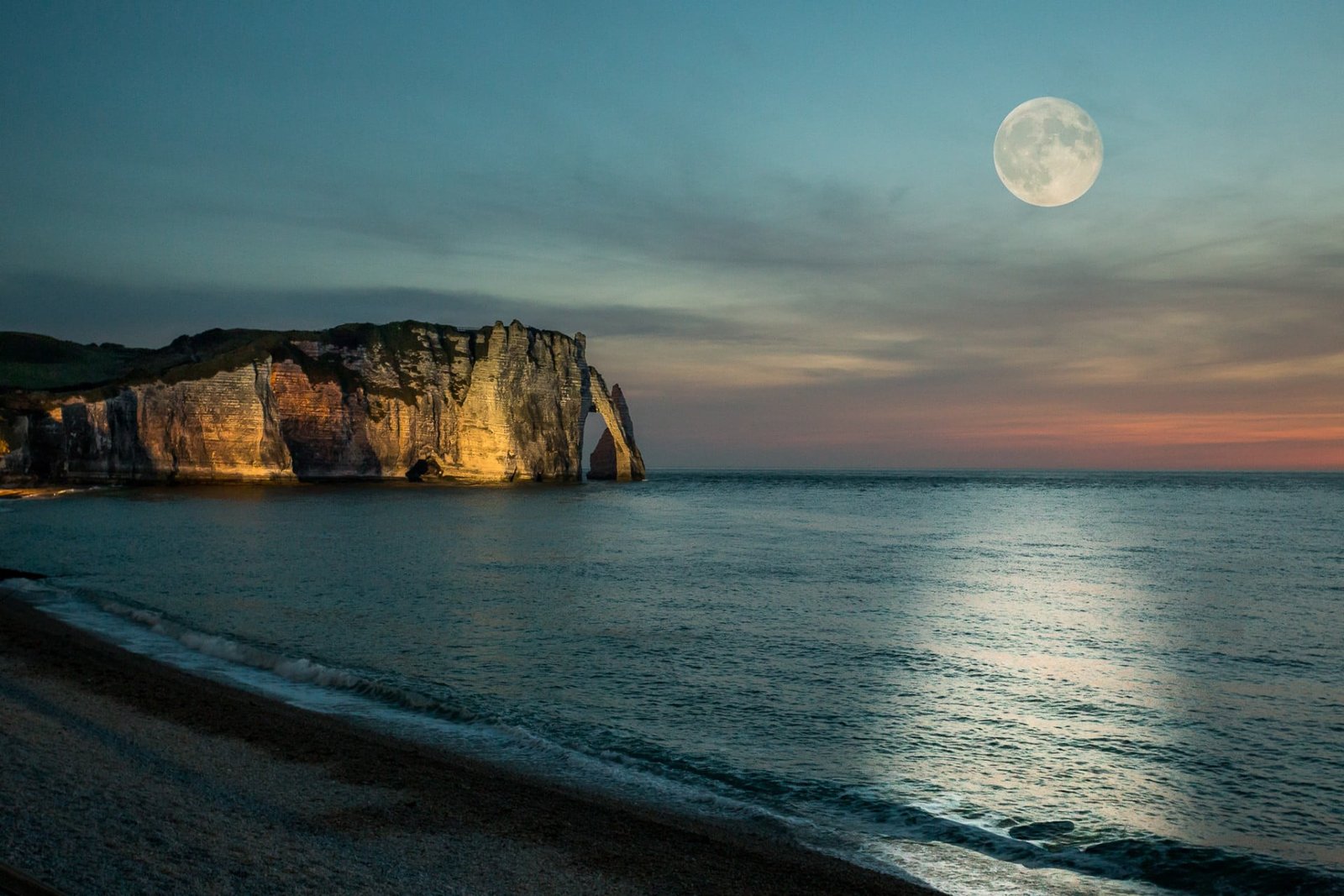 sea and cliff Moon beach scenics nature water sky beauty in 2k