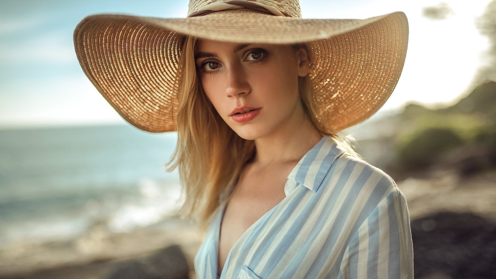 women's beige sun hat Ksenia Kokoreva blonde portrait shirt 2k