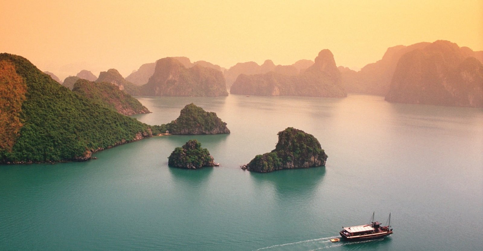 green leafed trees nature landscape Halong Bay Vietnam limestone 2k