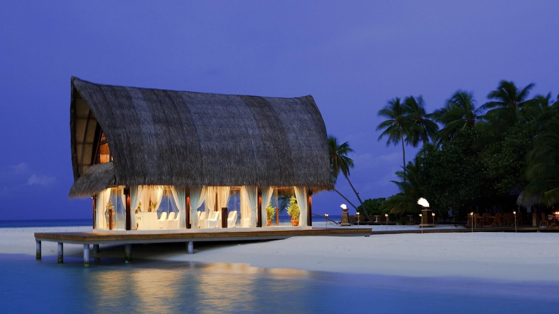maldives beach hut sky sea water sand romantic 2k