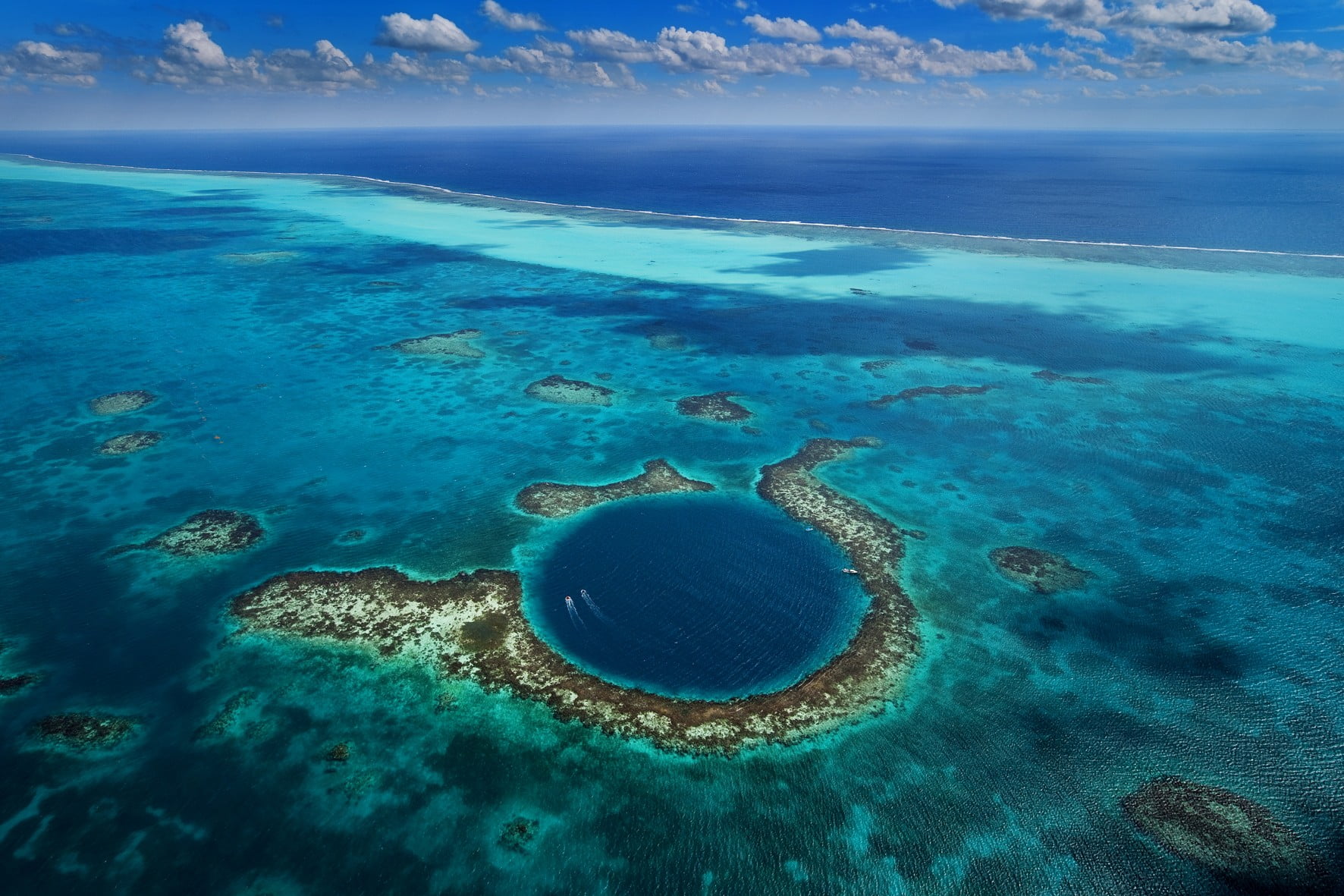 Blue Hole Belize nature landscape sea Great coral 2k