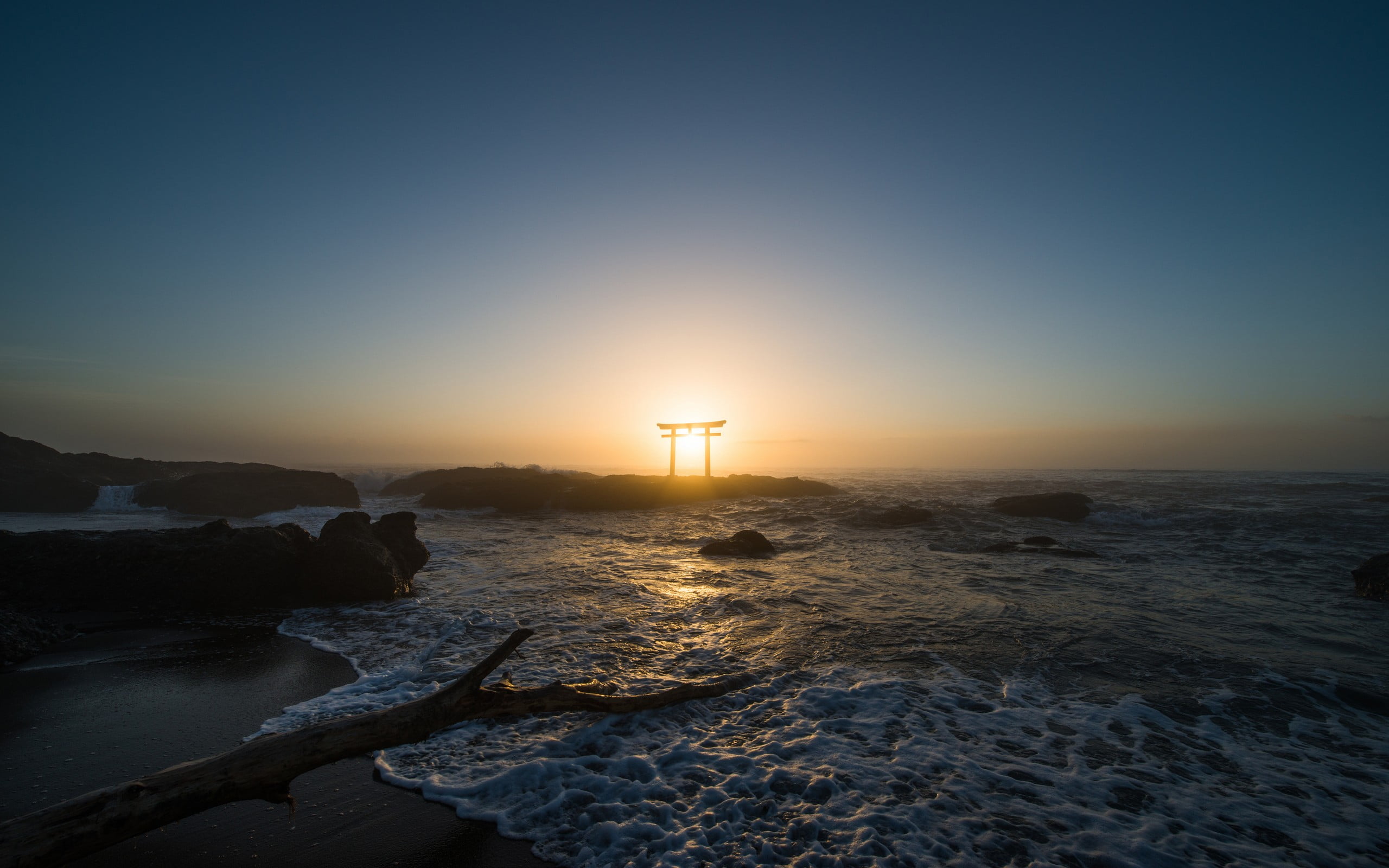 nature sunset sea Japan torii sky water beauty in 2k