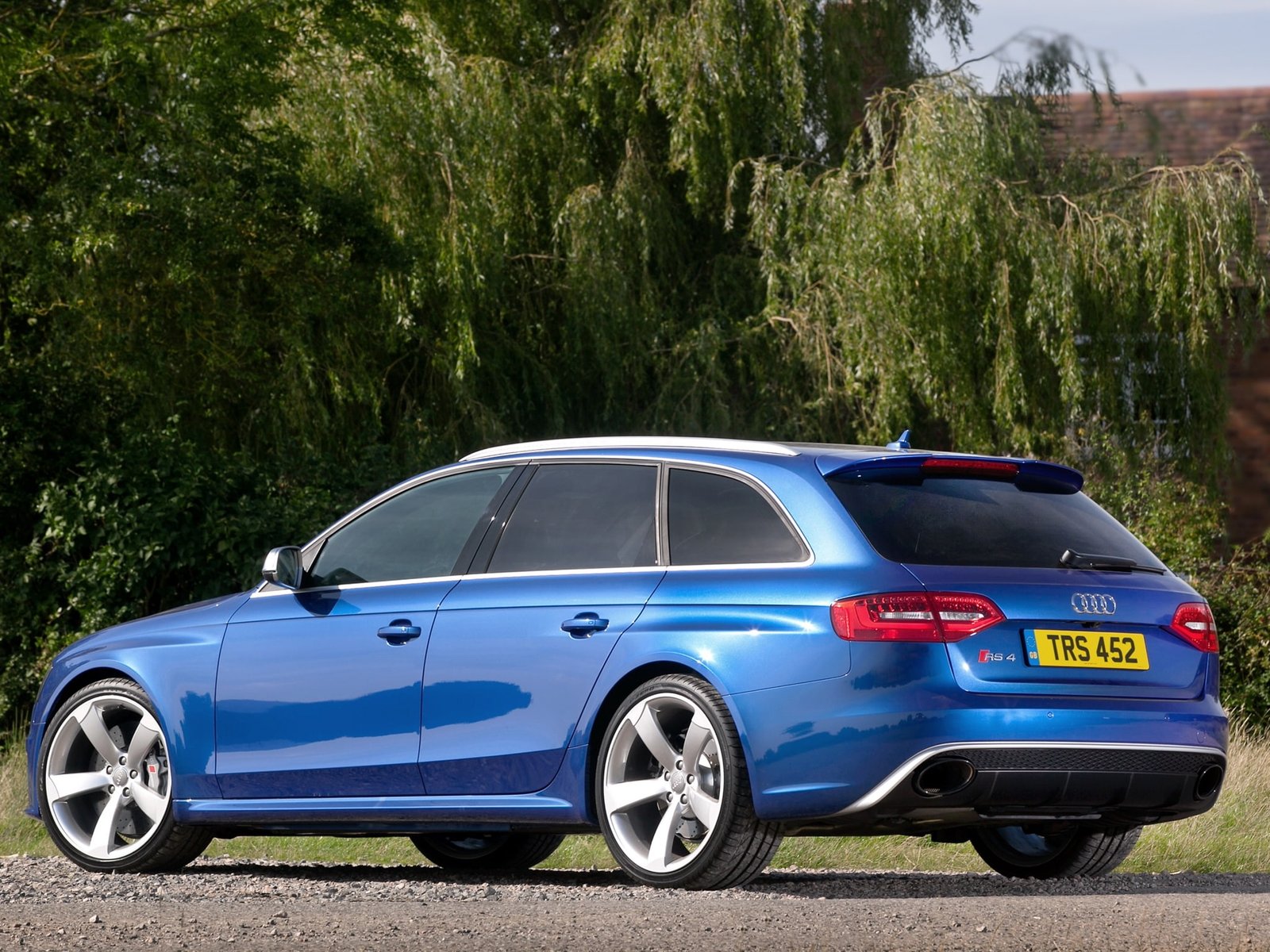 audi avant 2k
