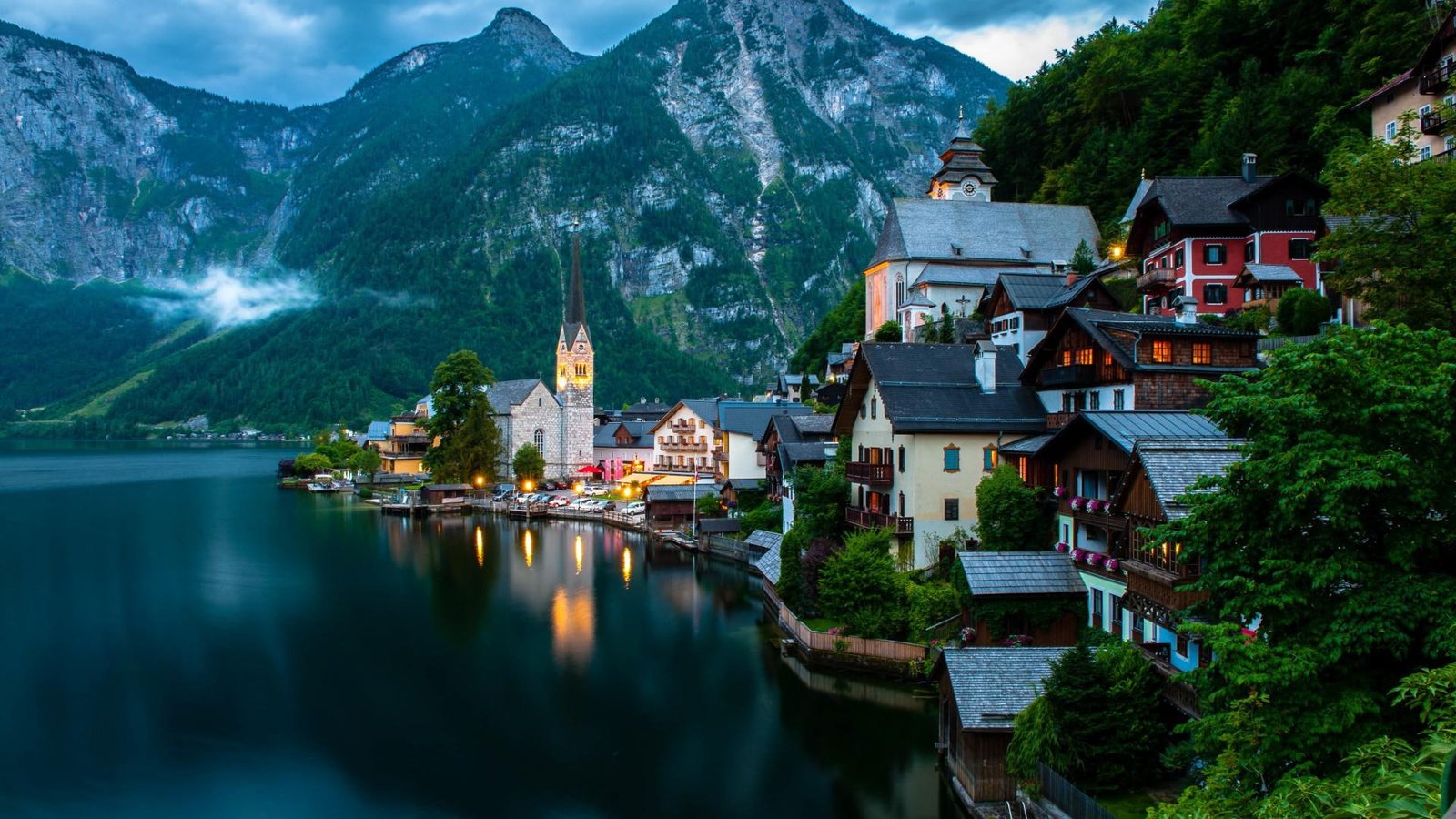 Hallstatt Salzkammergut scenery 2k