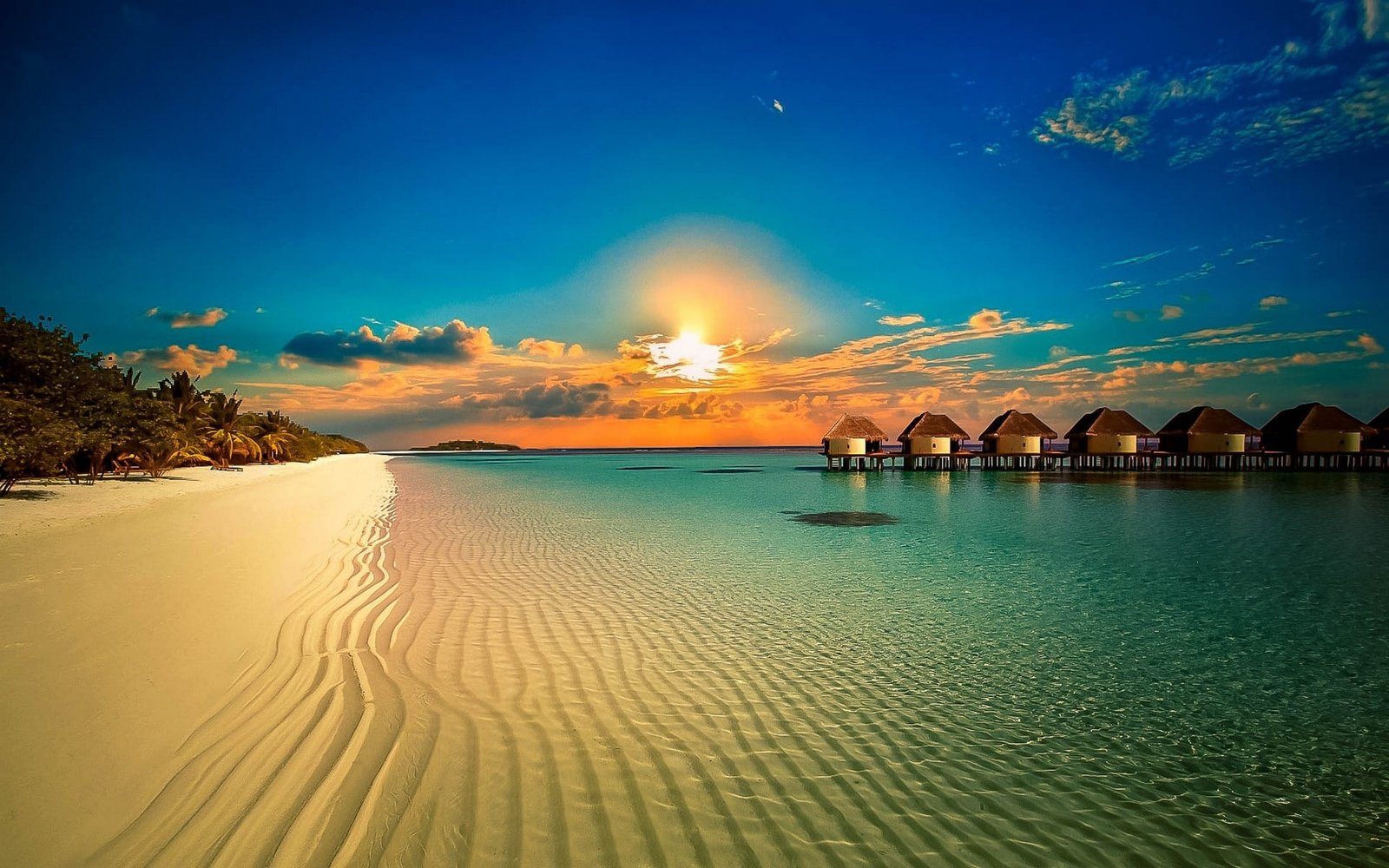 Landscape Nature Beach Resort Palm Trees Sunset Clouds Tropical Sea Sand Island Calm Water Summer Bungalow 2k