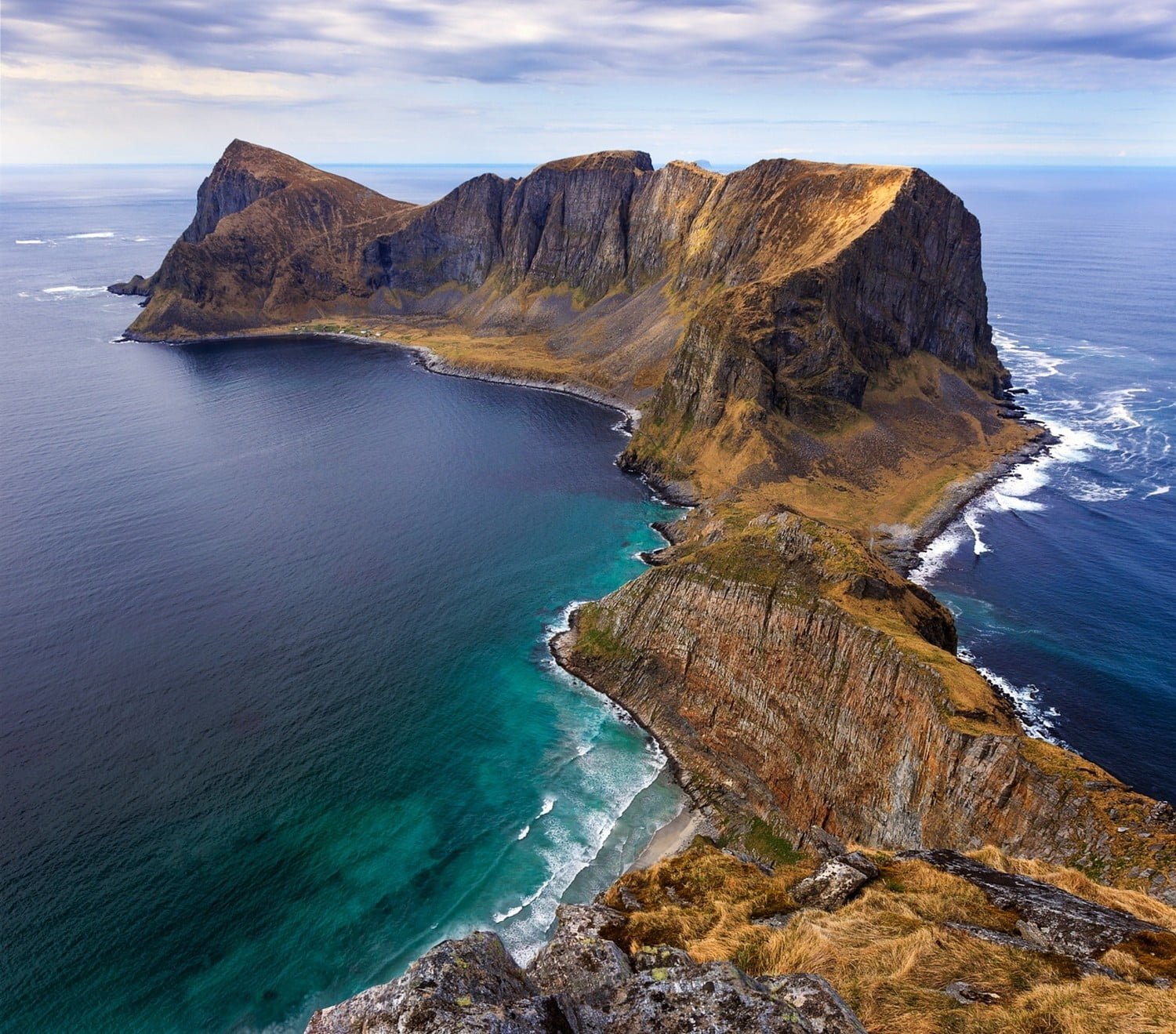 peninsula island Norway sea beach cliff summer nature 2k