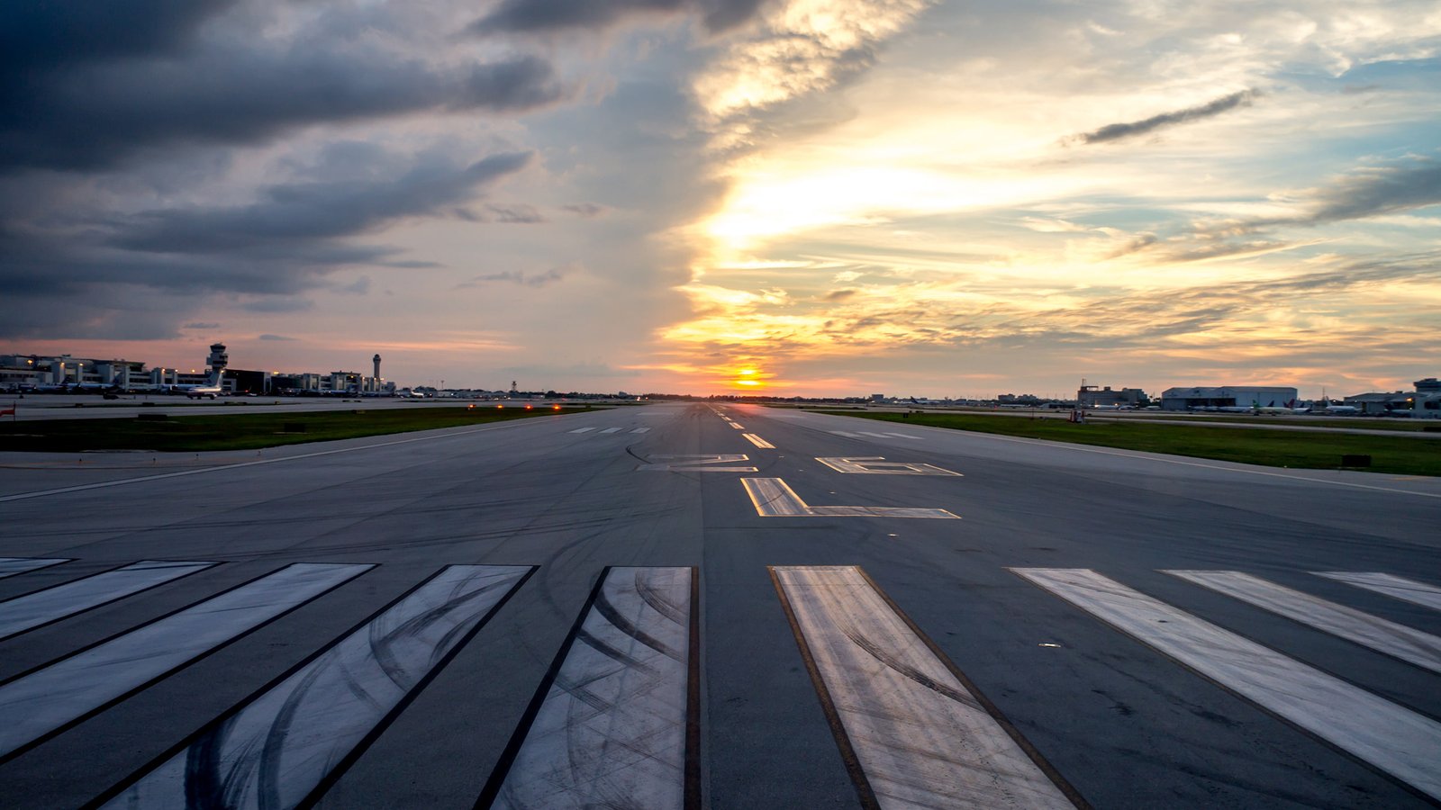 Runway Sunset HD nature 2k