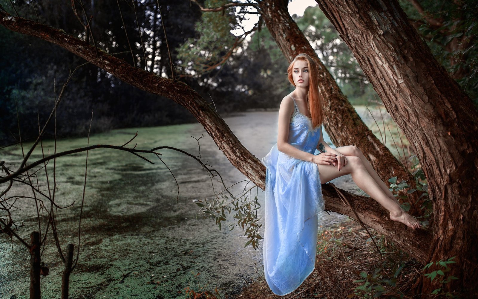 women's blue dress model redhead long hair women outdoors 2k