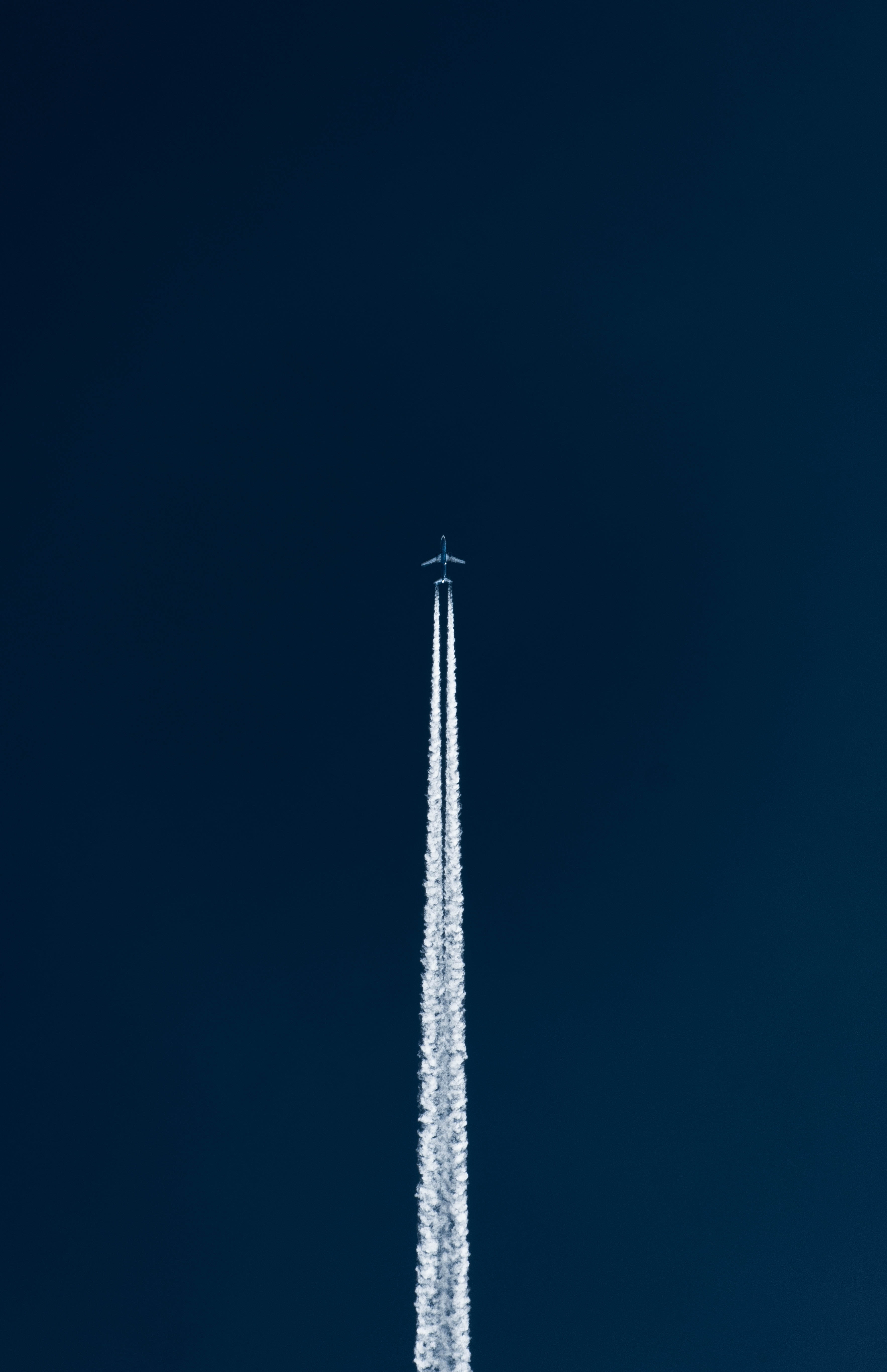 fighter jet airshow spire steeple architecture tower building 2k 4k