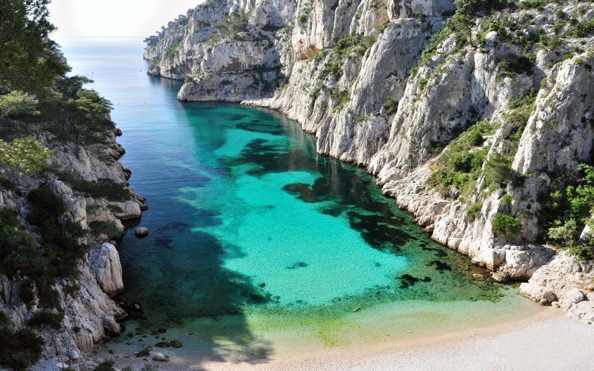 Calanque D en Vau Is One Of The Most Beautiful French Beaches Surrounded By Stone Walls Overhanging Water Wallpaper For Desktop 2k